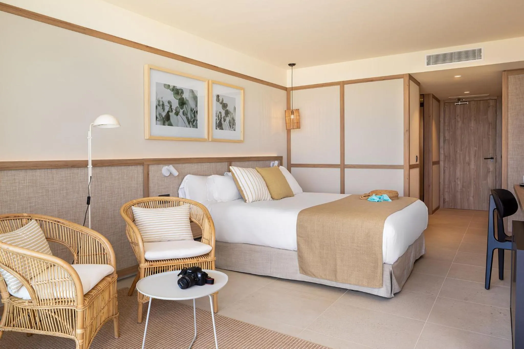 Photo of the whole room, Bed in Atzavara Hotel & Spa