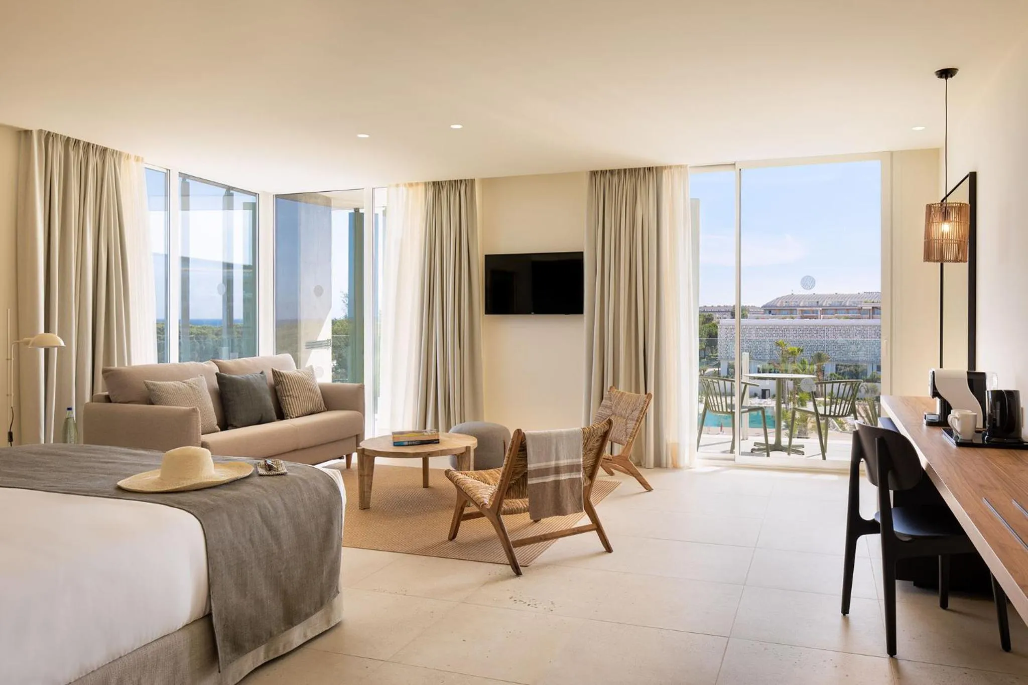 Photo of the whole room, Bed in Atzavara Hotel & Spa