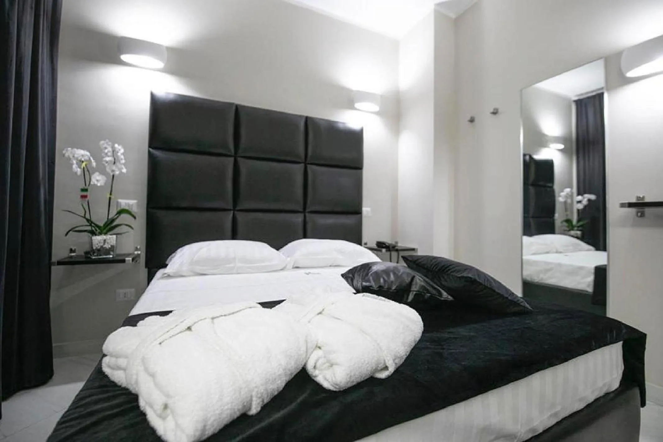 Photo of the whole room, Bed in Hotel Trionfal