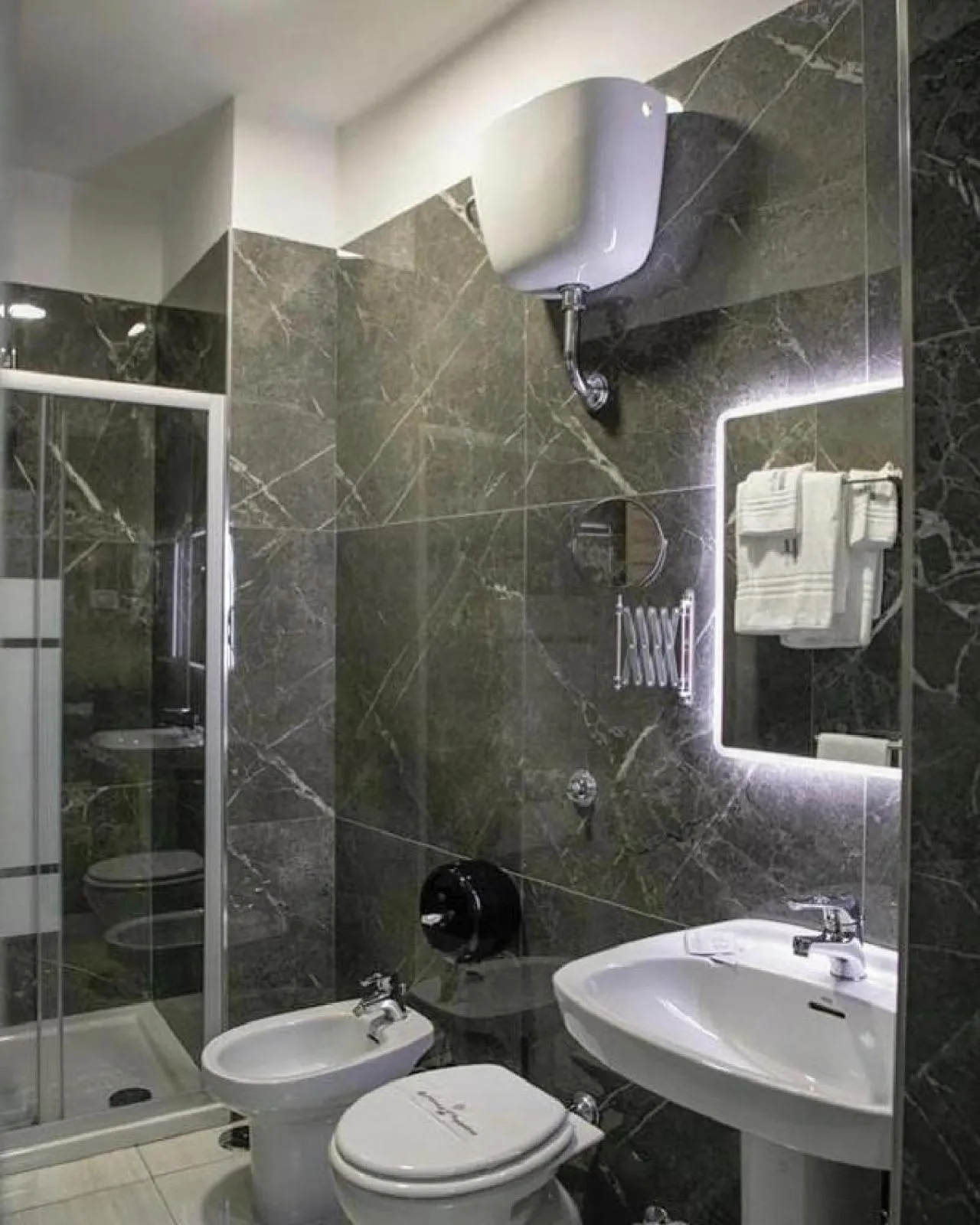 Shower in Hotel Trionfal