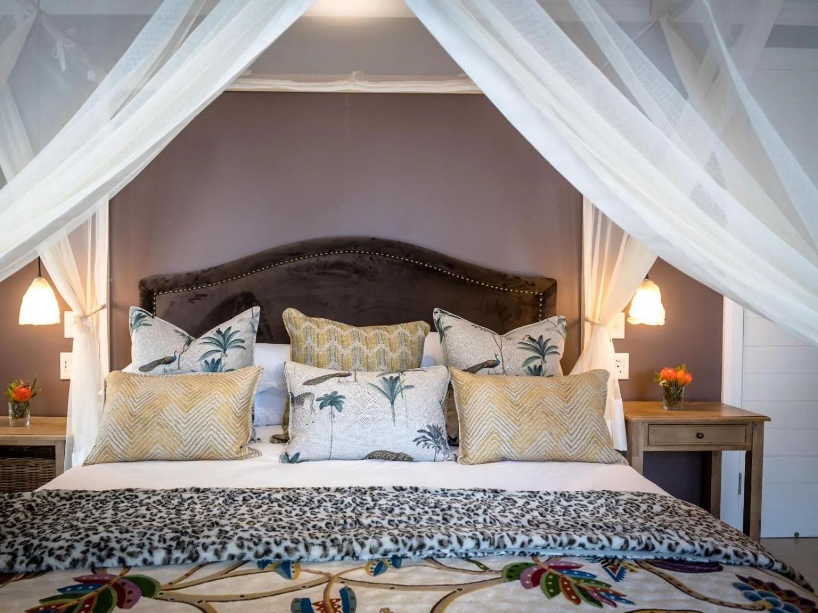 Bed in Safari Moon Luxury Bush Lodge