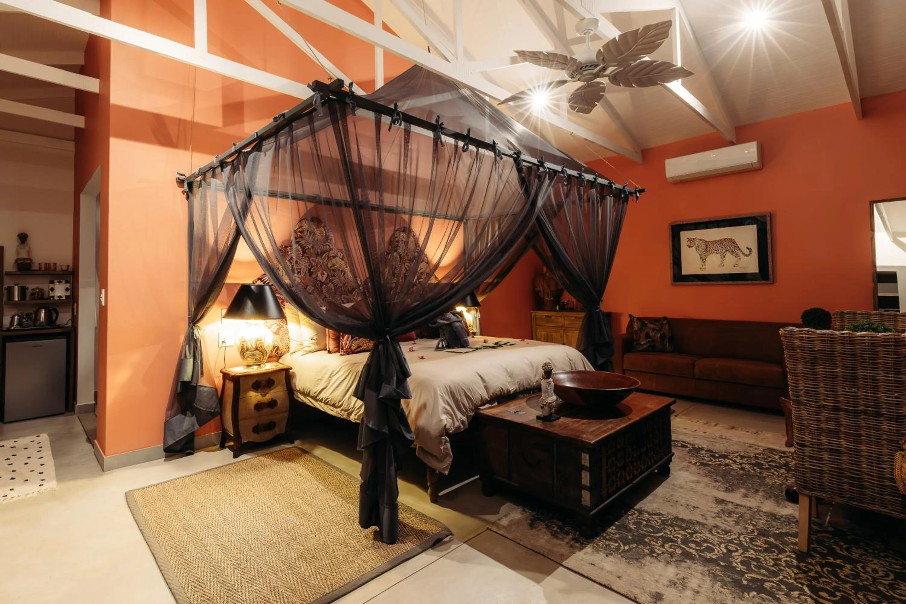 Bed in Safari Moon Luxury Bush Lodge