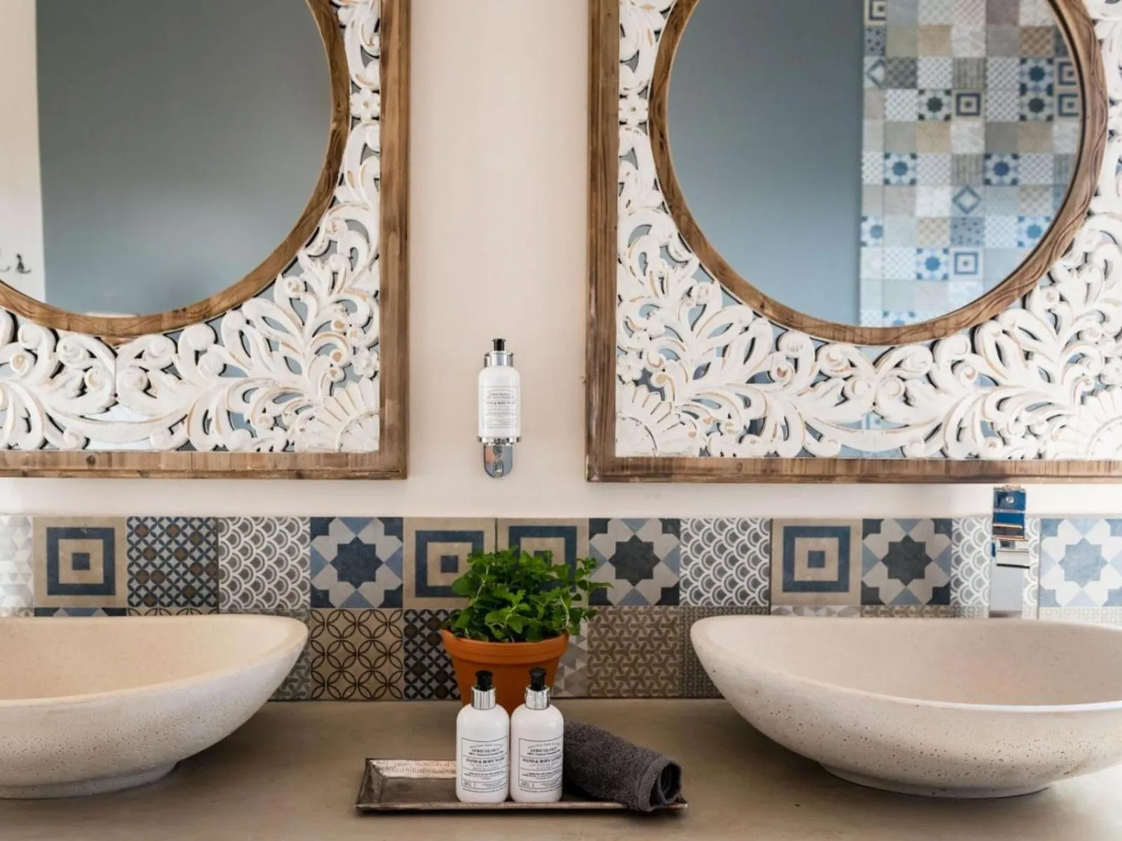 Bathroom in Safari Moon Luxury Bush Lodge