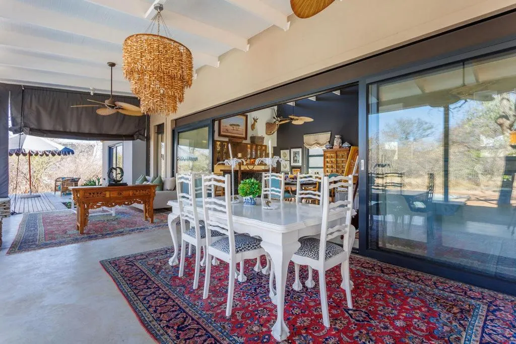 Safari Moon Luxury Bush Lodge