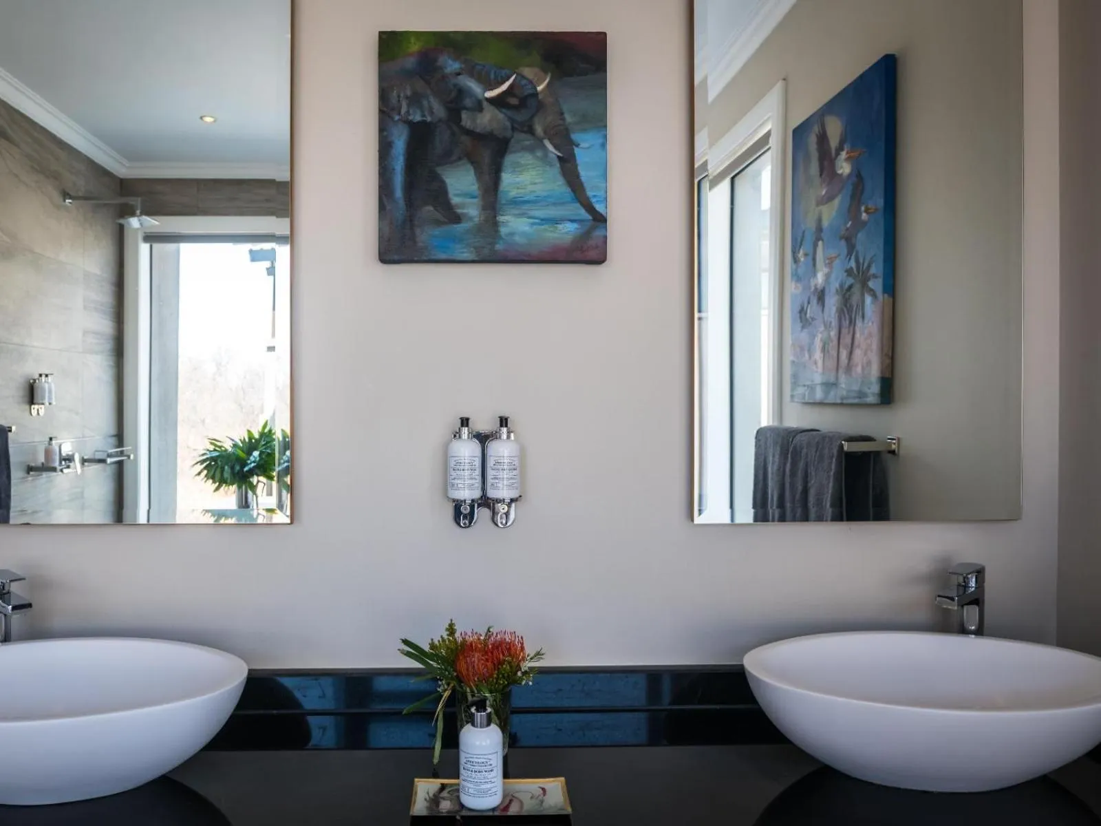 Bathroom in Safari Moon Luxury Bush Lodge