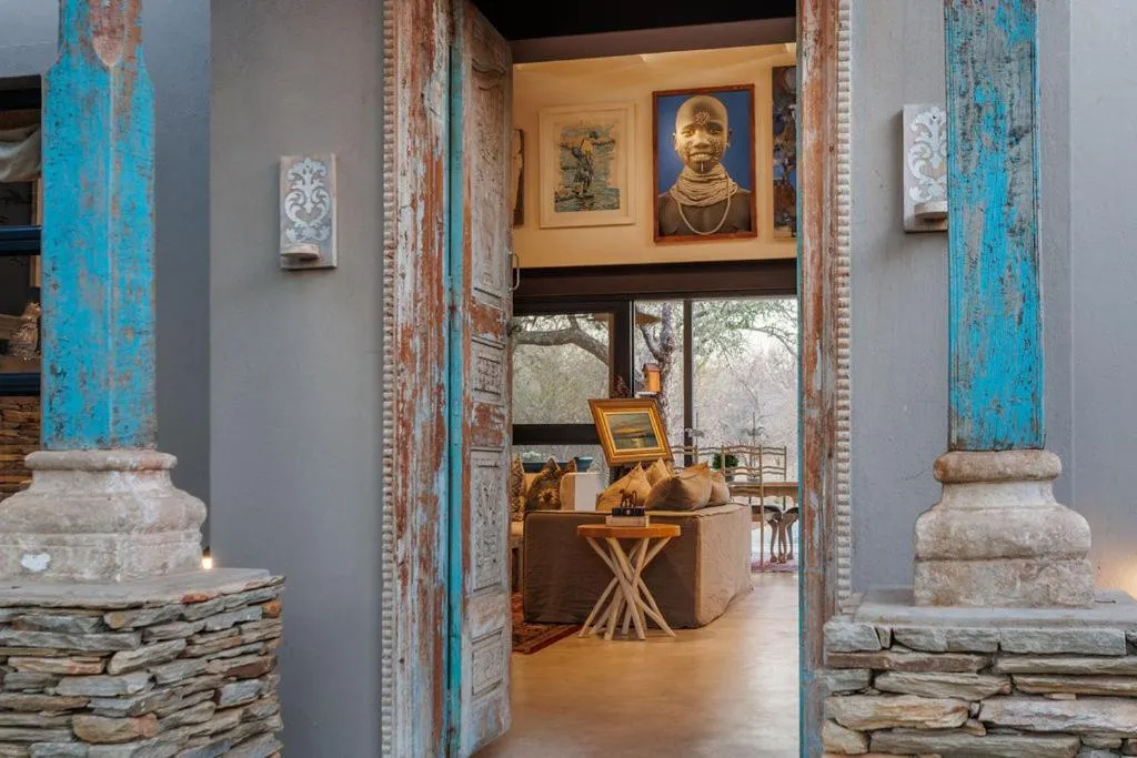 Safari Moon Luxury Bush Lodge