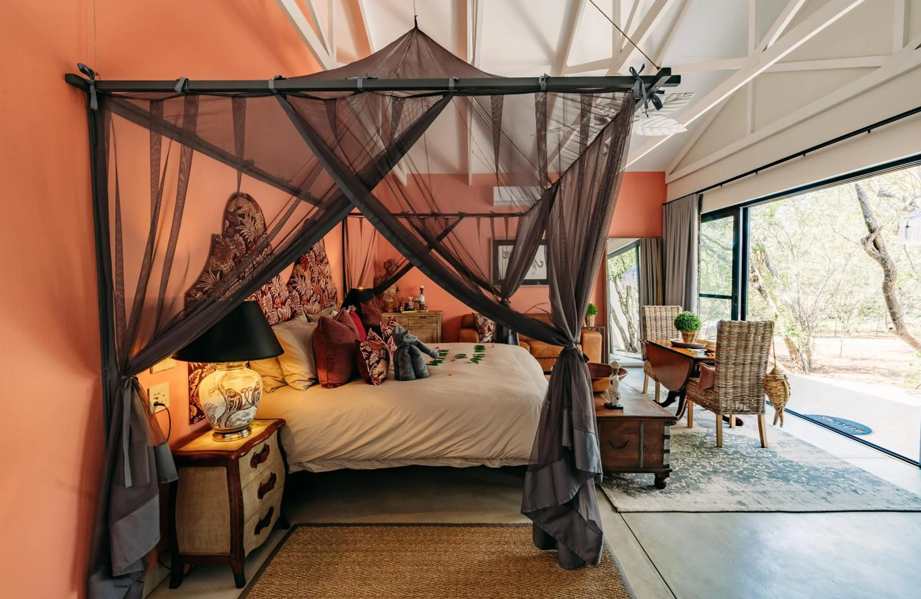 Bed in Safari Moon Luxury Bush Lodge