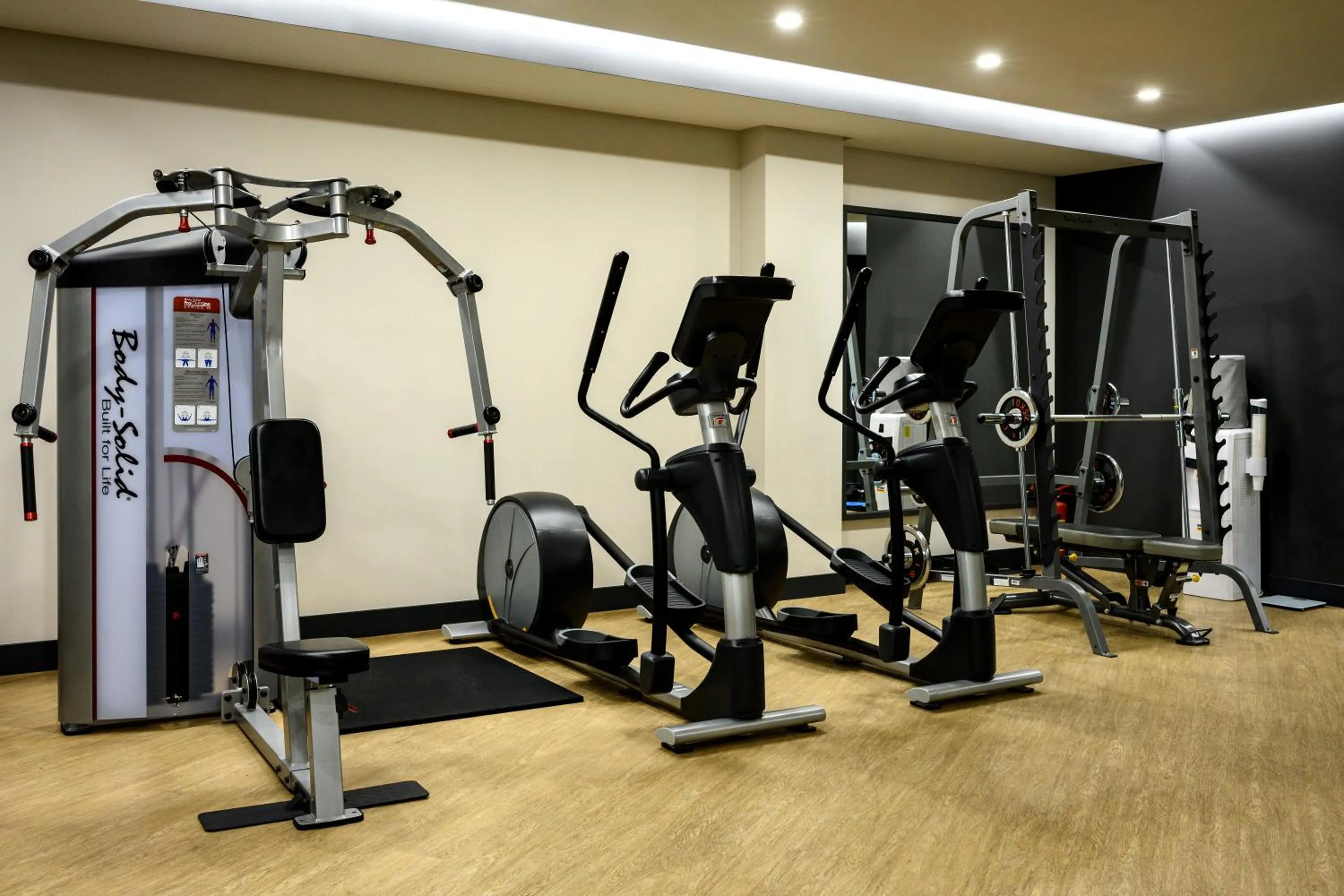 Fitness centre/facilities in Hilltop North Avenue by Stellar Hotels, Yerevan