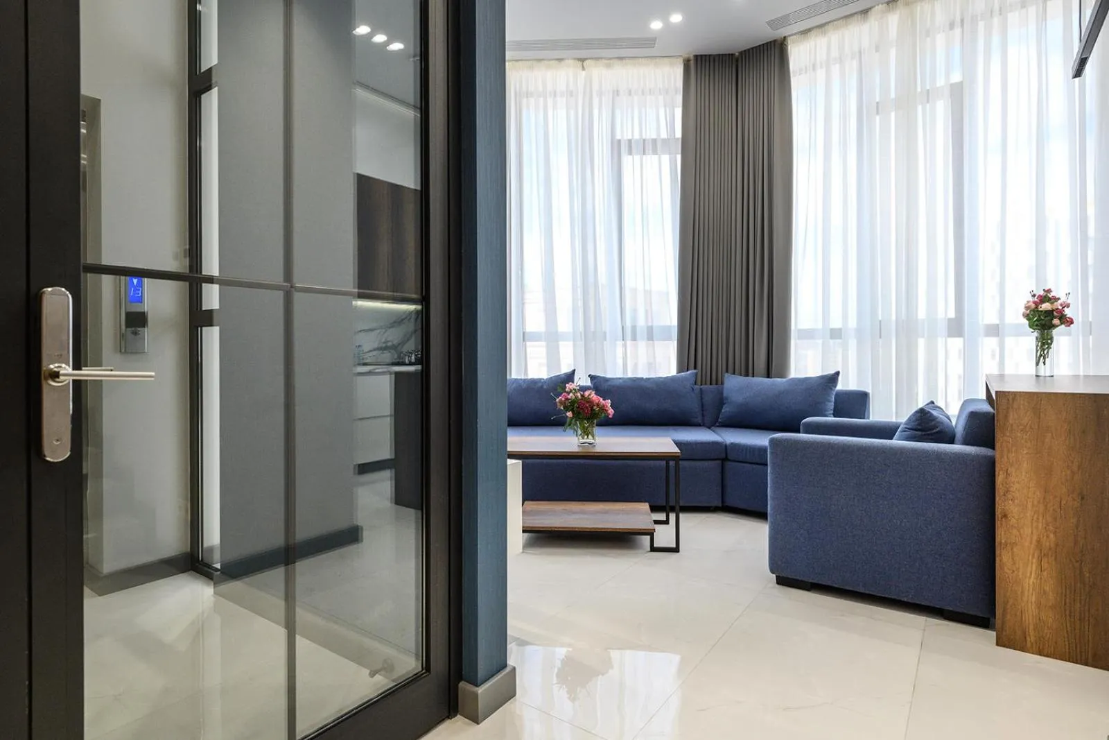 Living room in Hilltop North Avenue by Stellar Hotels, Yerevan