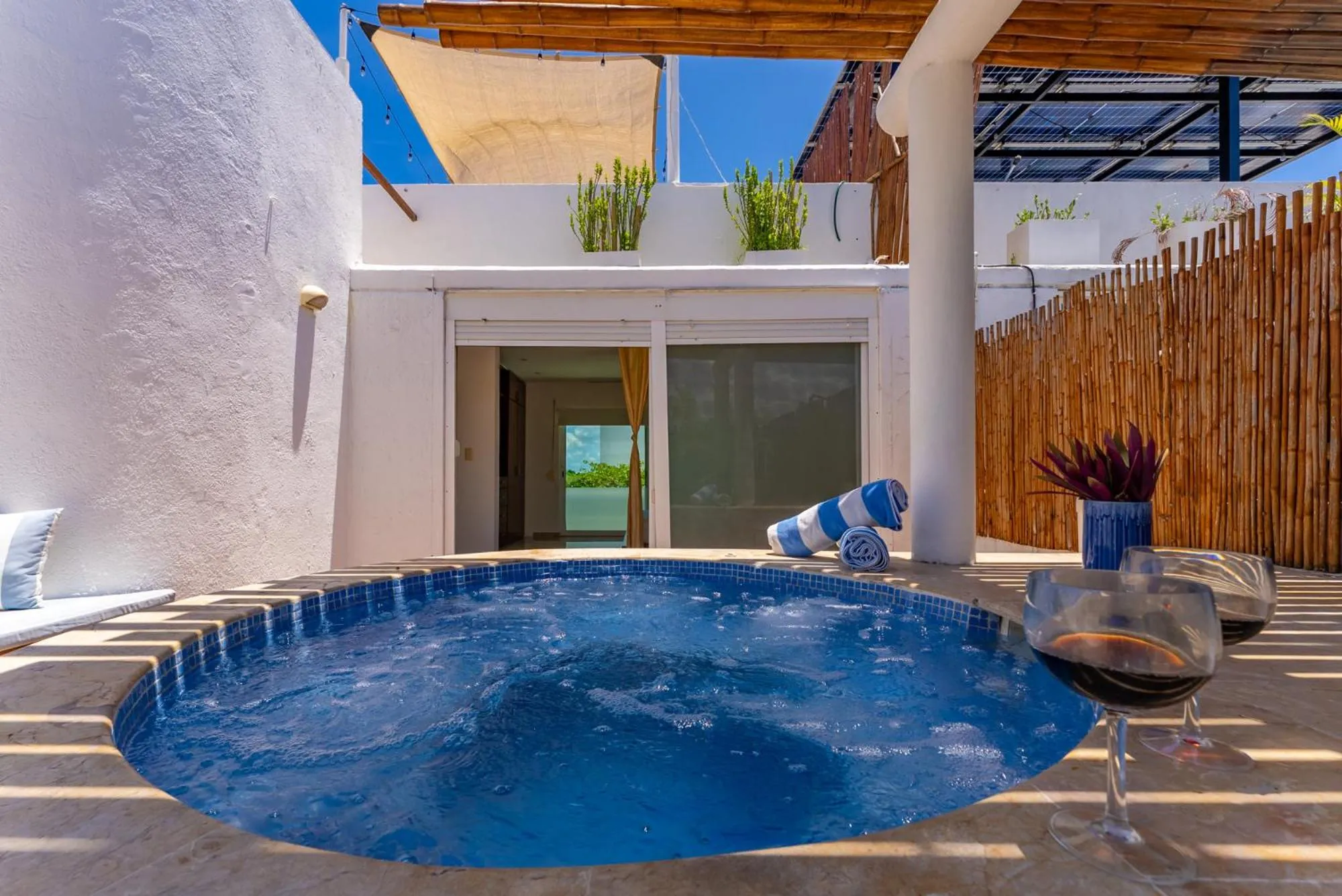 Other in 2 story PH heated jacuzzi close Beach 5th