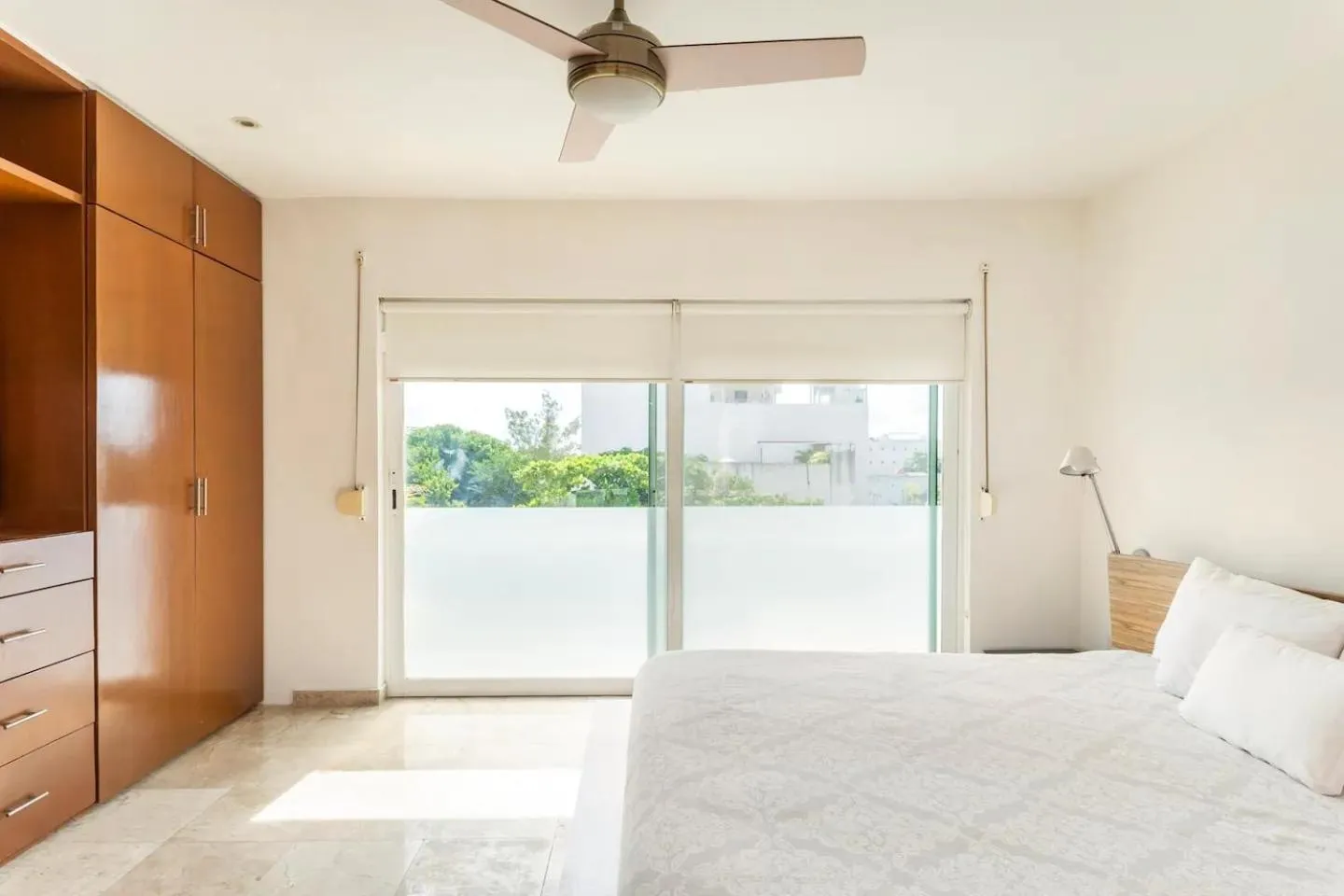 Other, Bed in 2 story PH heated jacuzzi close Beach 5th