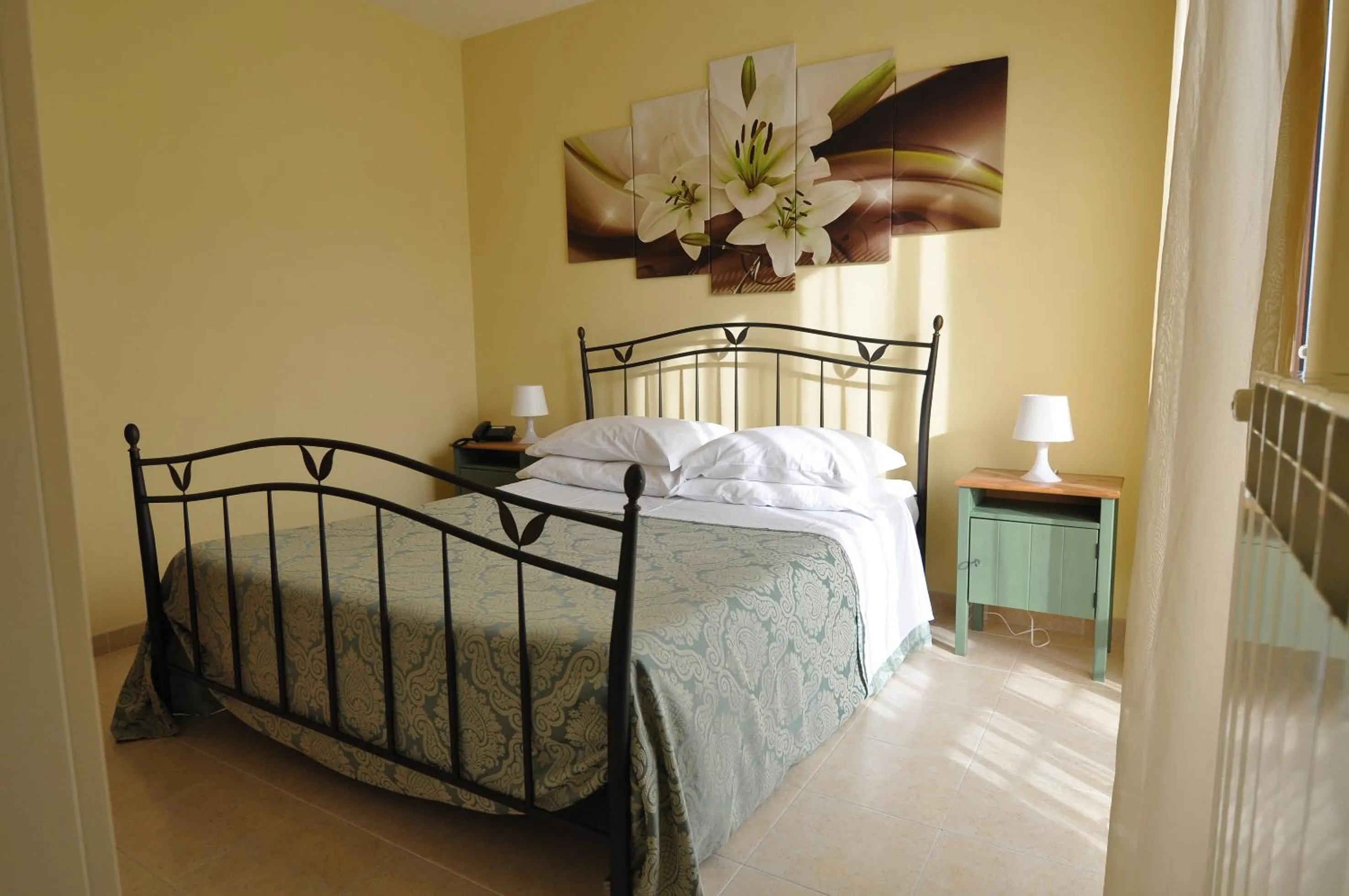 Bed in Ciao Hotel & Residence - Apartments