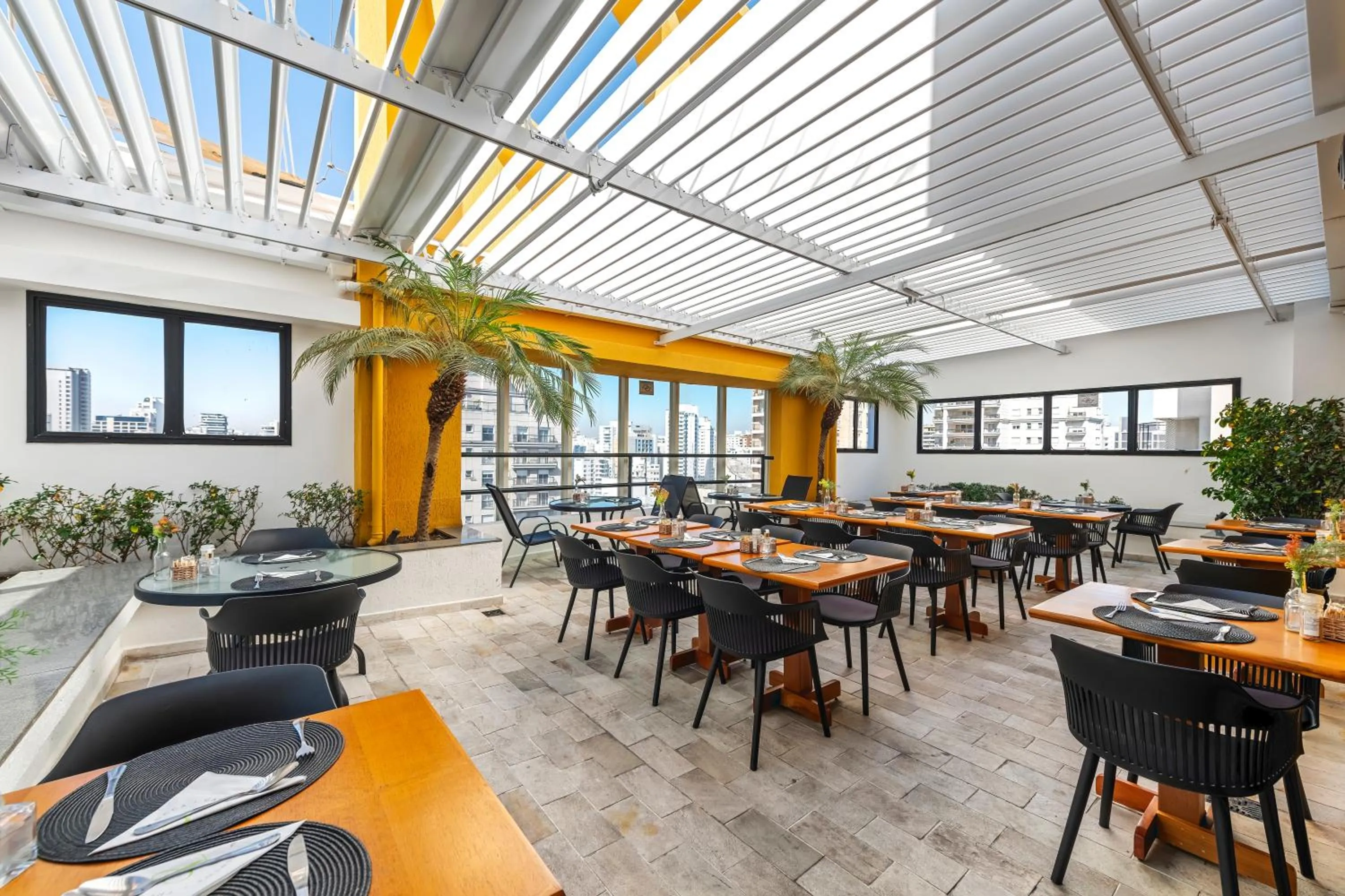 Restaurant/places to eat in Slaviero São Paulo Ibirapuera