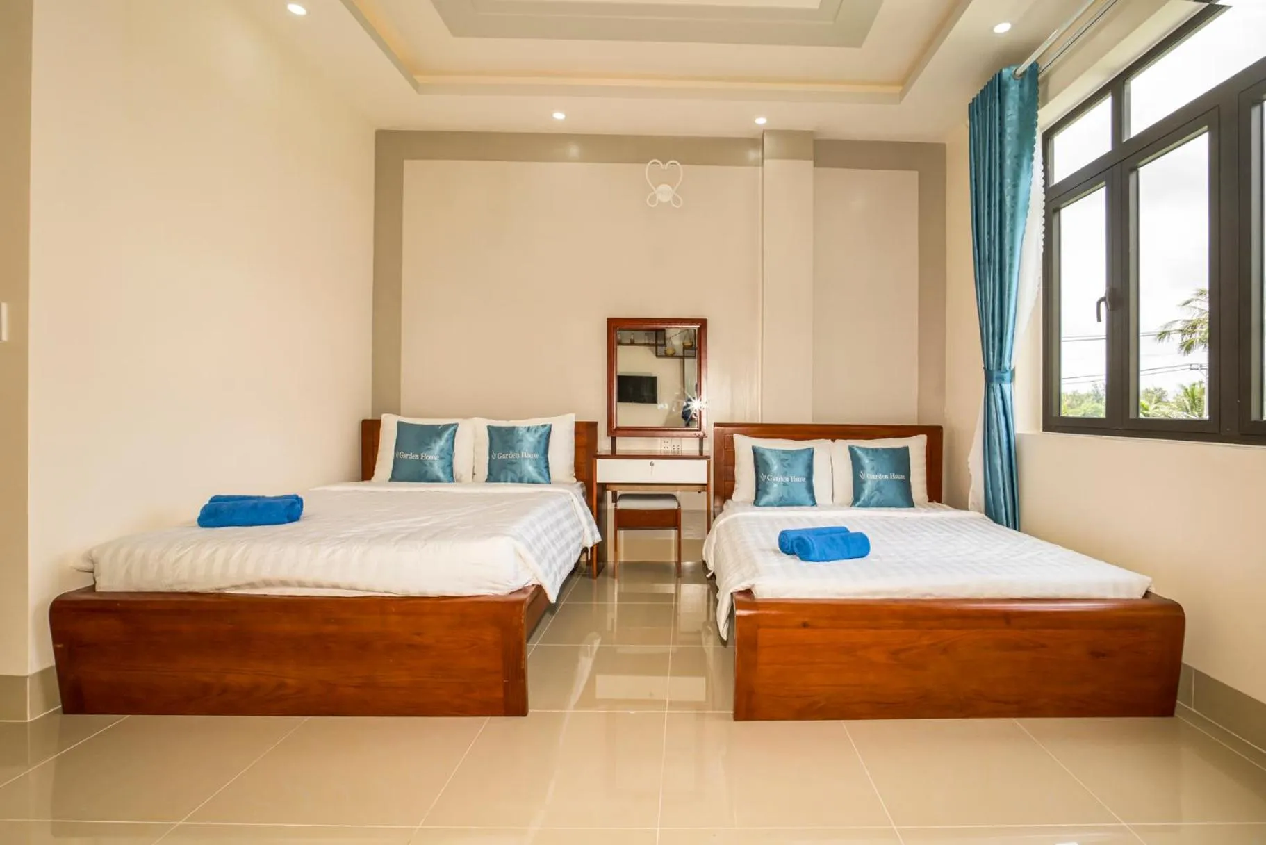 Bed in Garden House Côn Đảo