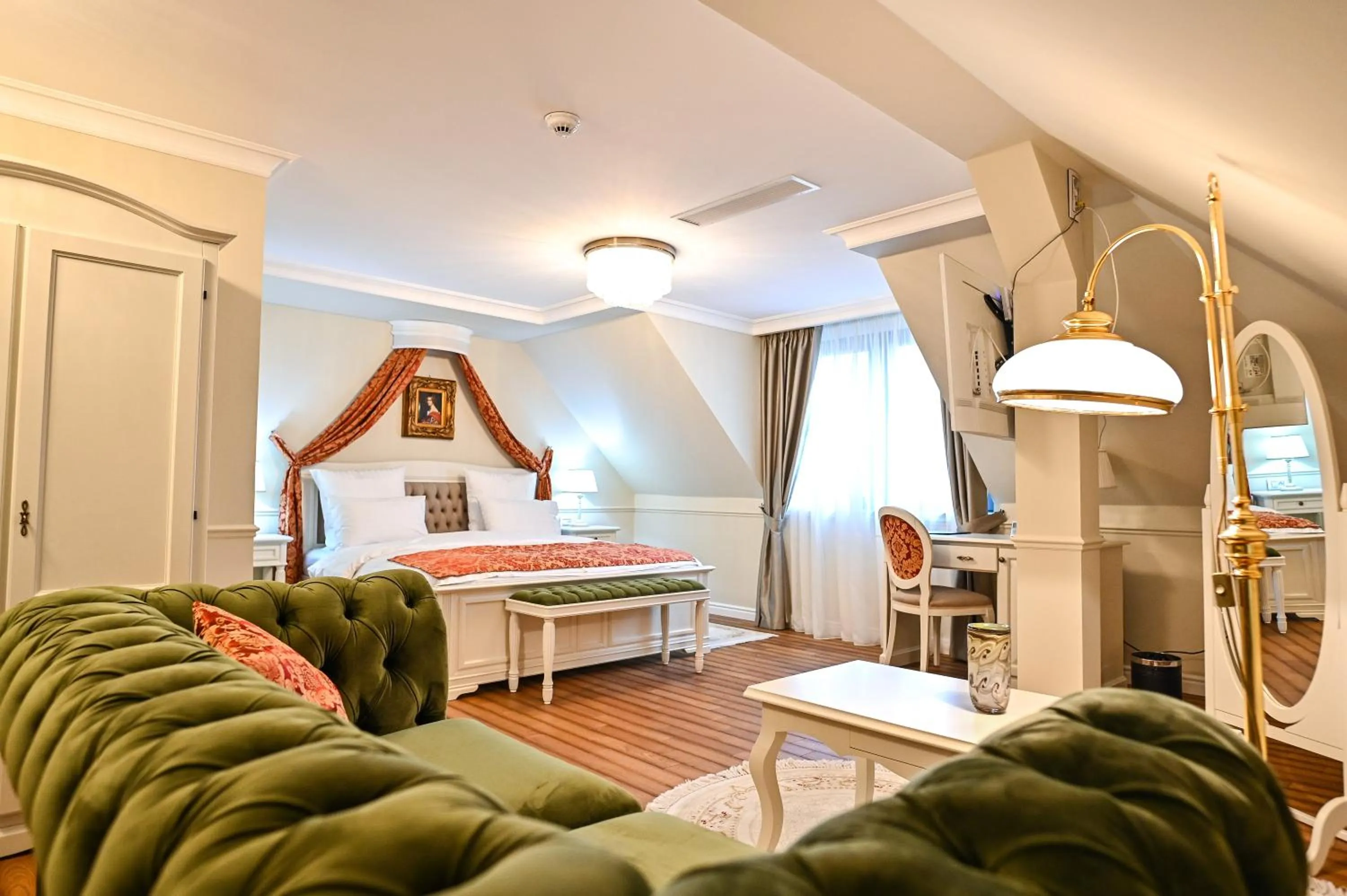 Bed in Grant Boutique Hotel