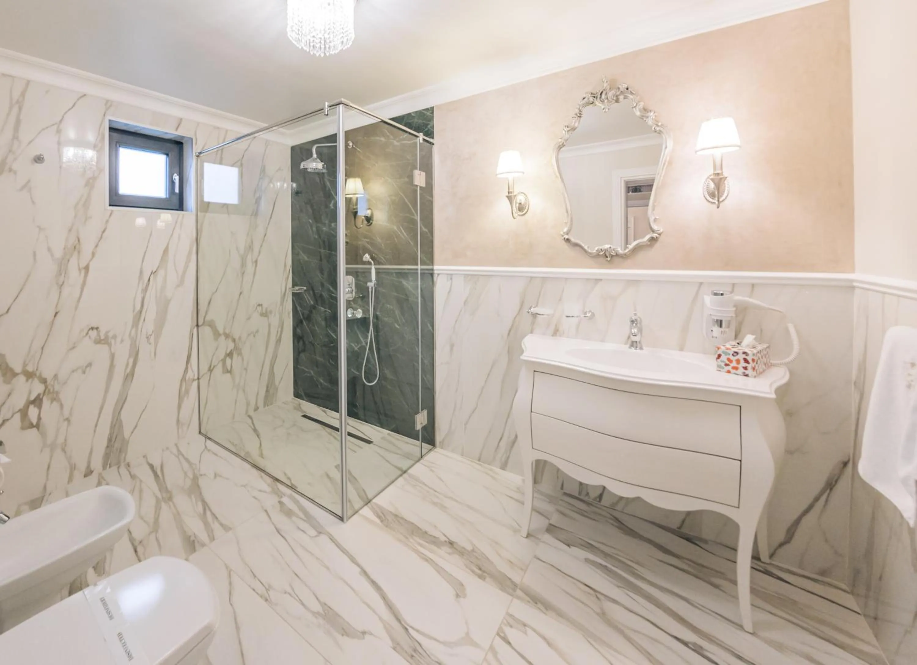 Shower in Grant Boutique Hotel