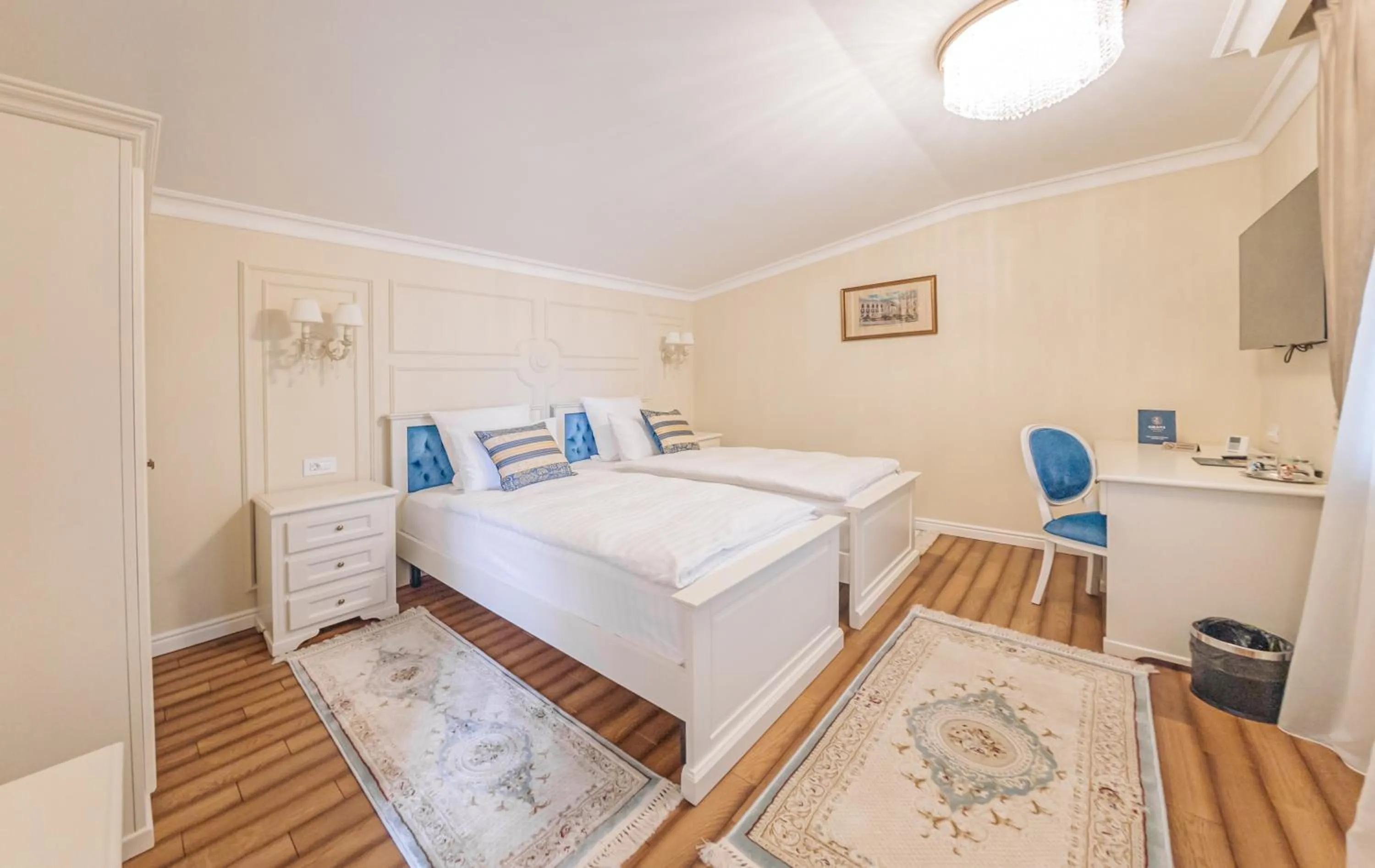 Bed in Grant Boutique Hotel