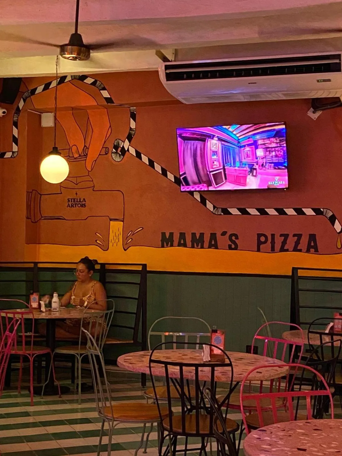 Restaurant/places to eat in CASA MOVIDA HOSTEL