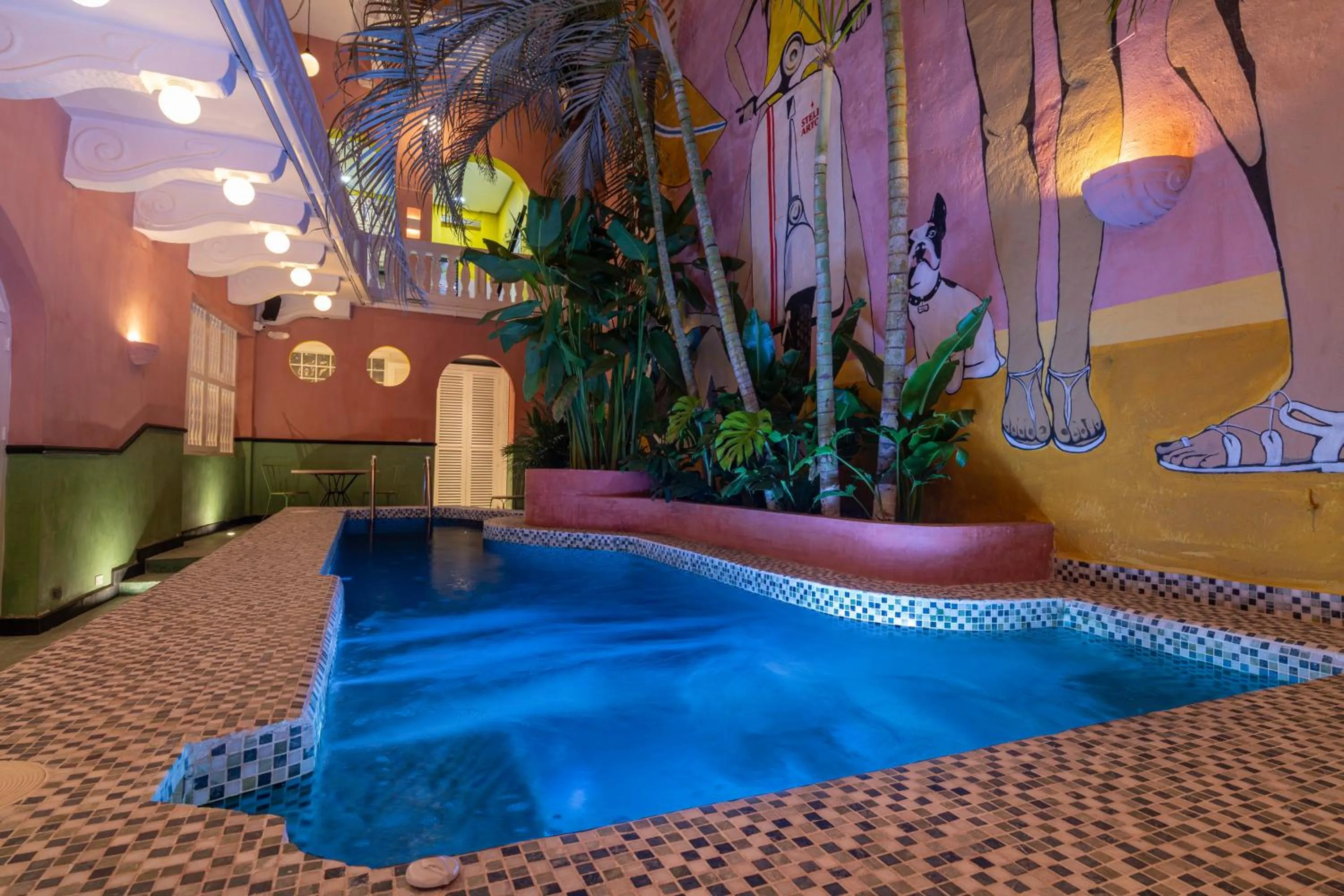 Swimming pool in CASA MOVIDA HOSTEL