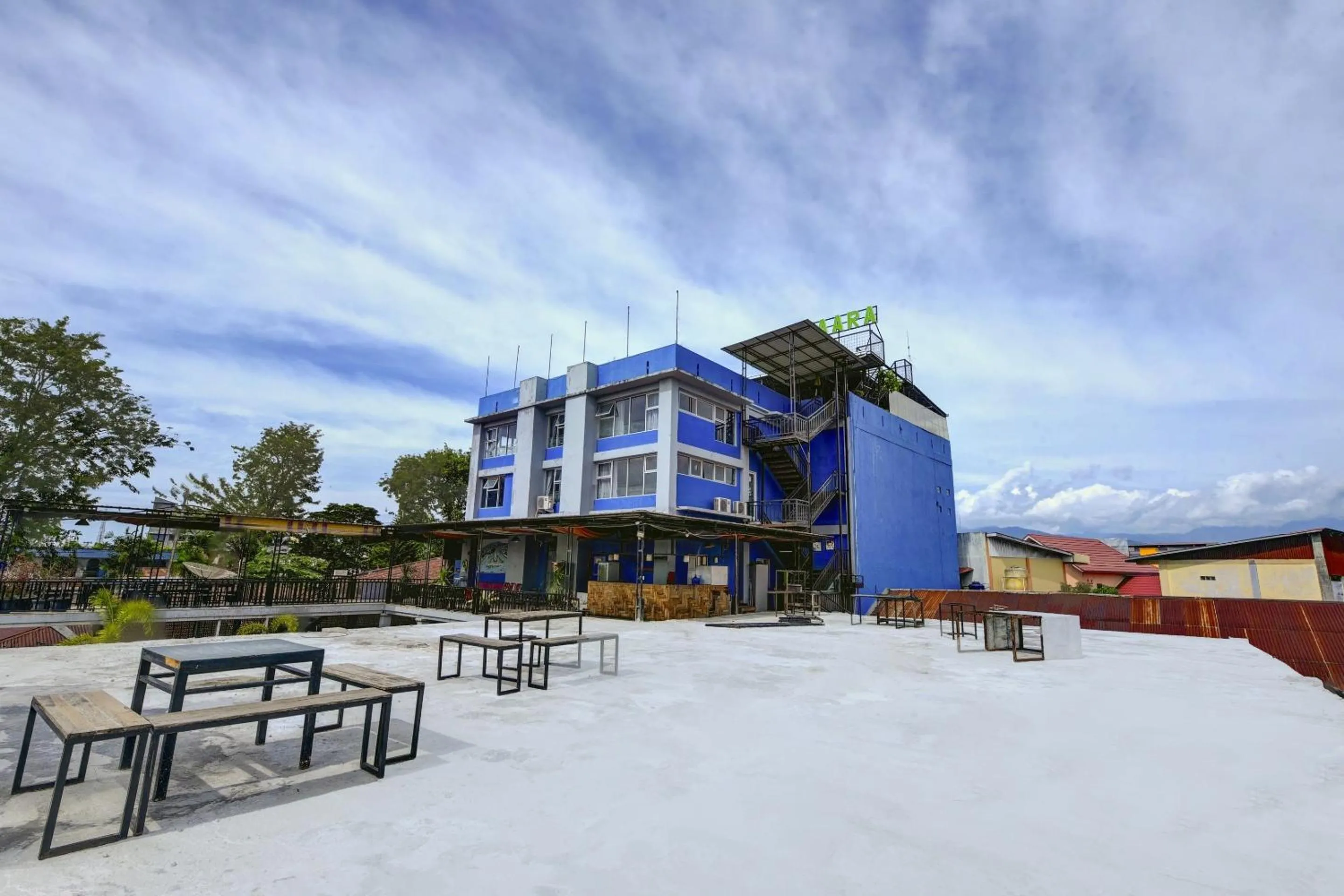 Facade/entrance in Super OYO 4010 Zaara Guest House Syariah