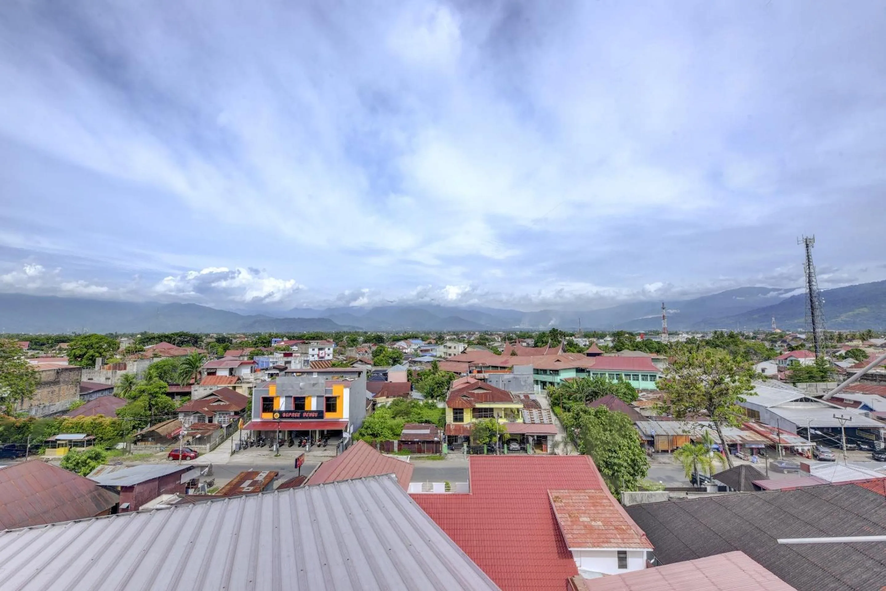 Facade/entrance in Super OYO 4010 Zaara Guest House Syariah