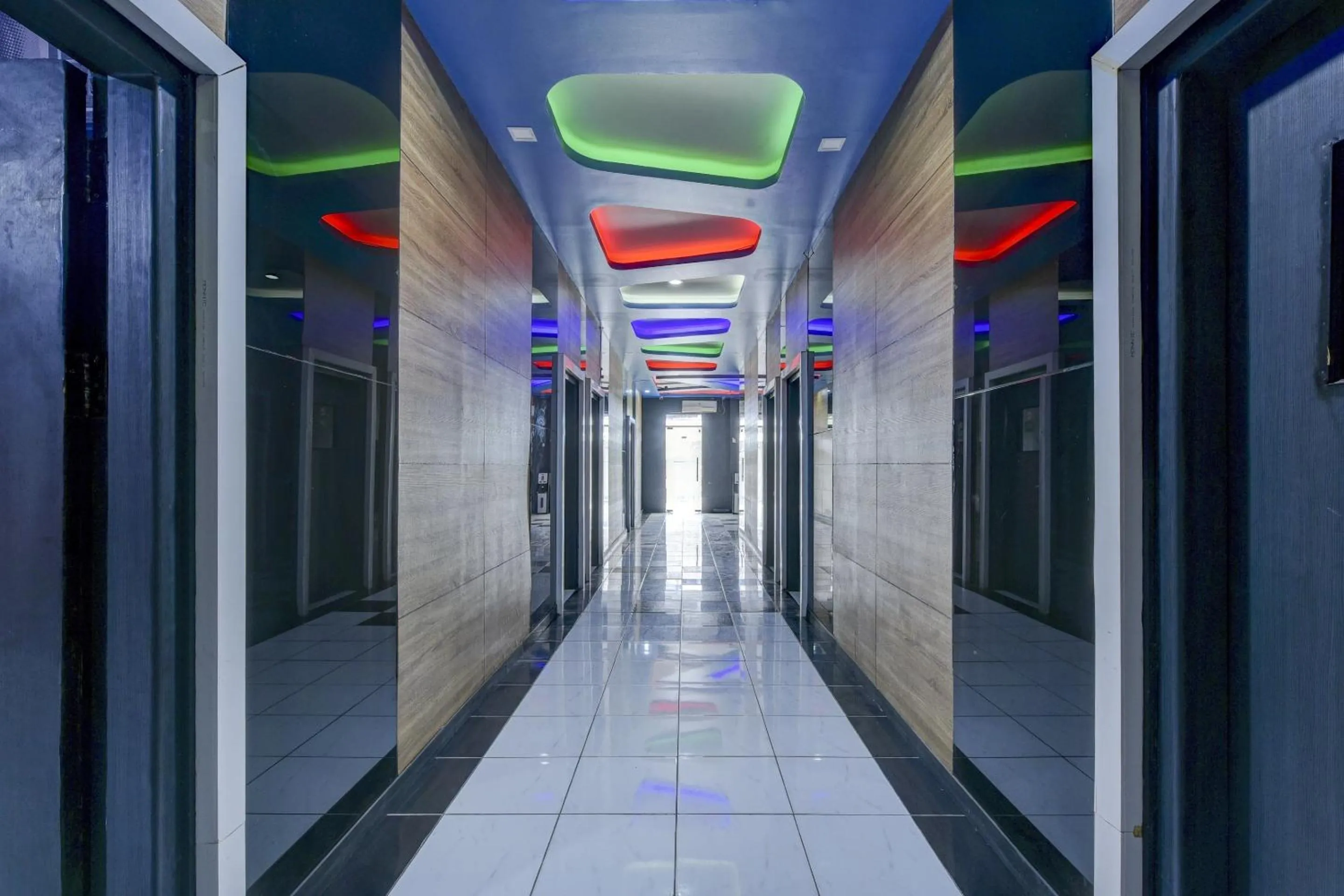 Lobby or reception in Super OYO 4010 Zaara Guest House Syariah