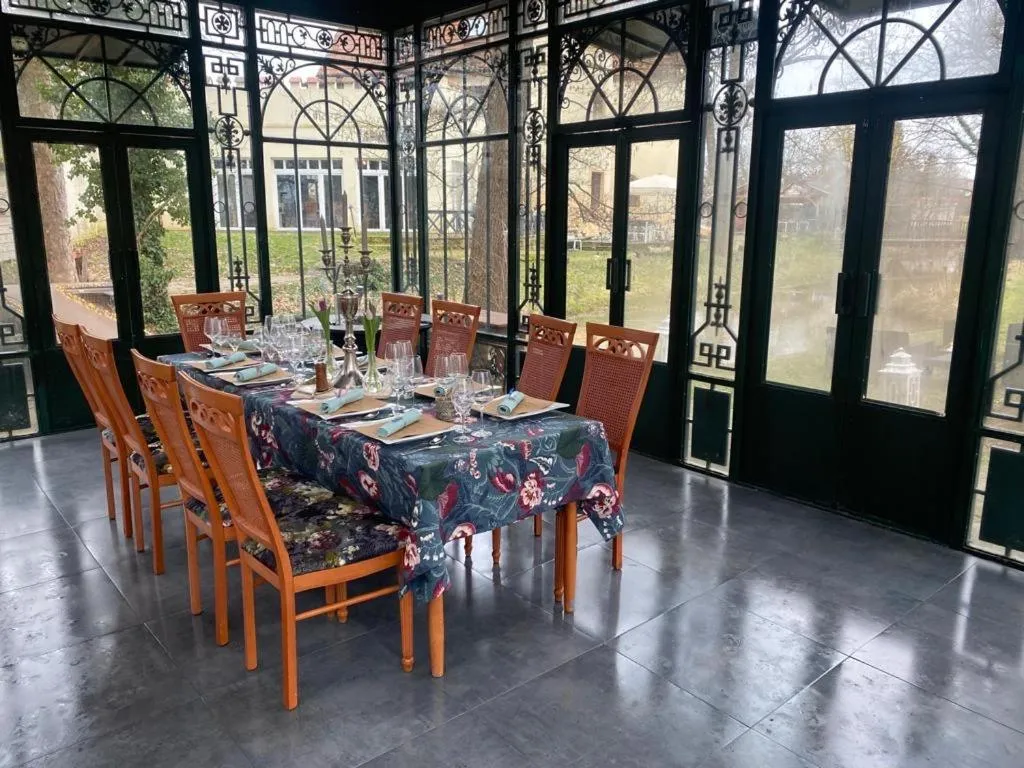 Restaurant/places to eat in Parkschlößchen Hotel