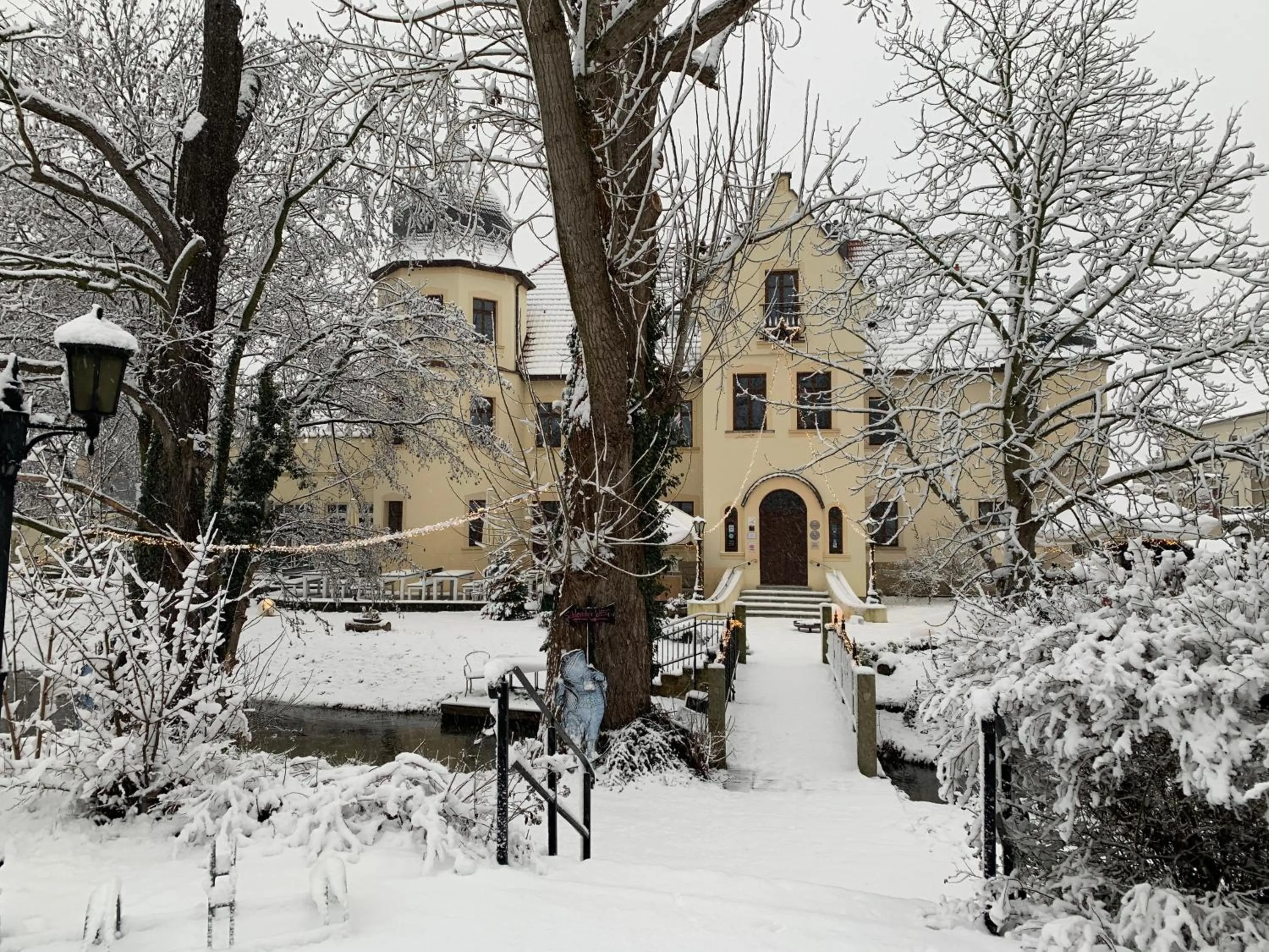 Property building in Parkschlößchen Hotel