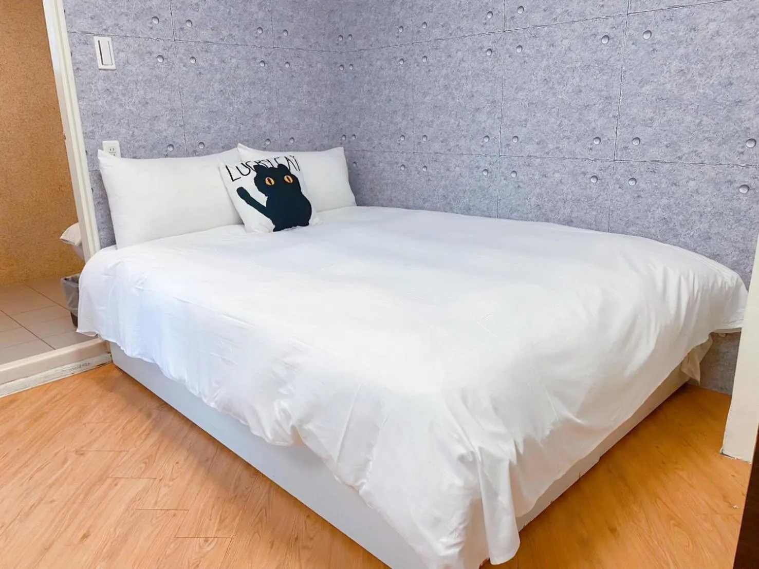 Bed in SharonInn閒雲小居會館