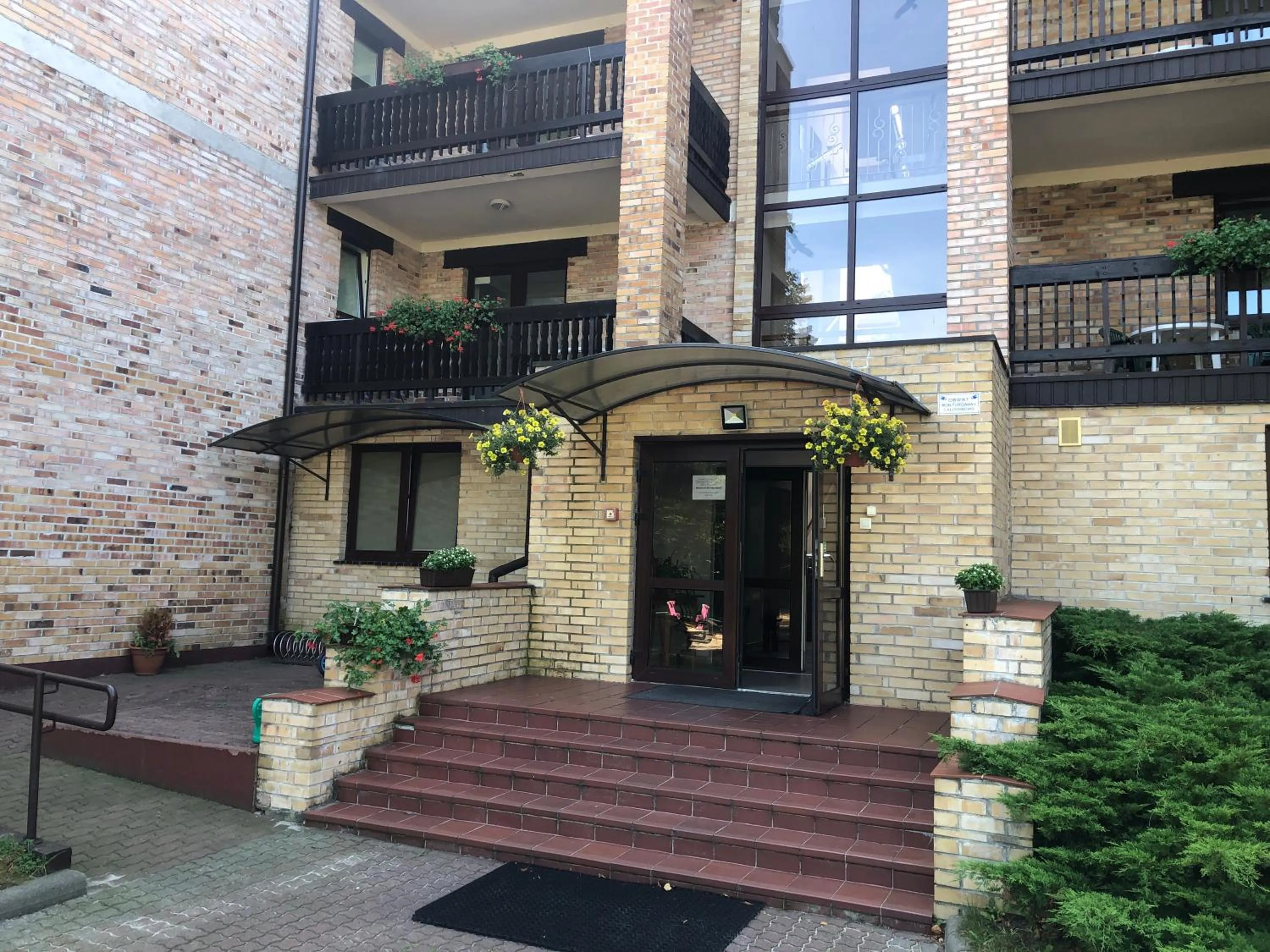 Facade/entrance in Leśny Dwór