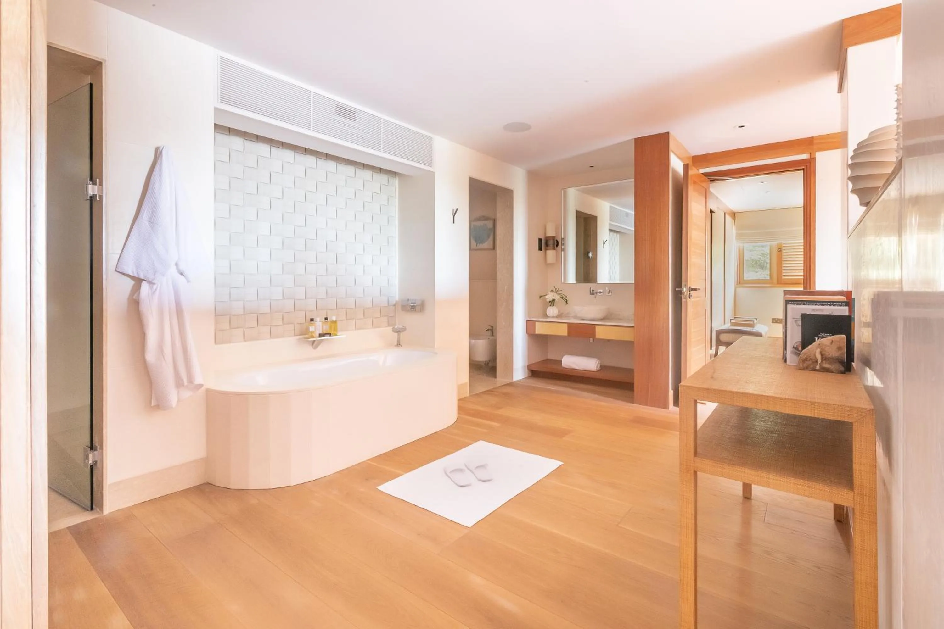 Bathroom, Bed in L'Escale Resort Marina & Spa - Small Luxury Hotels of the World