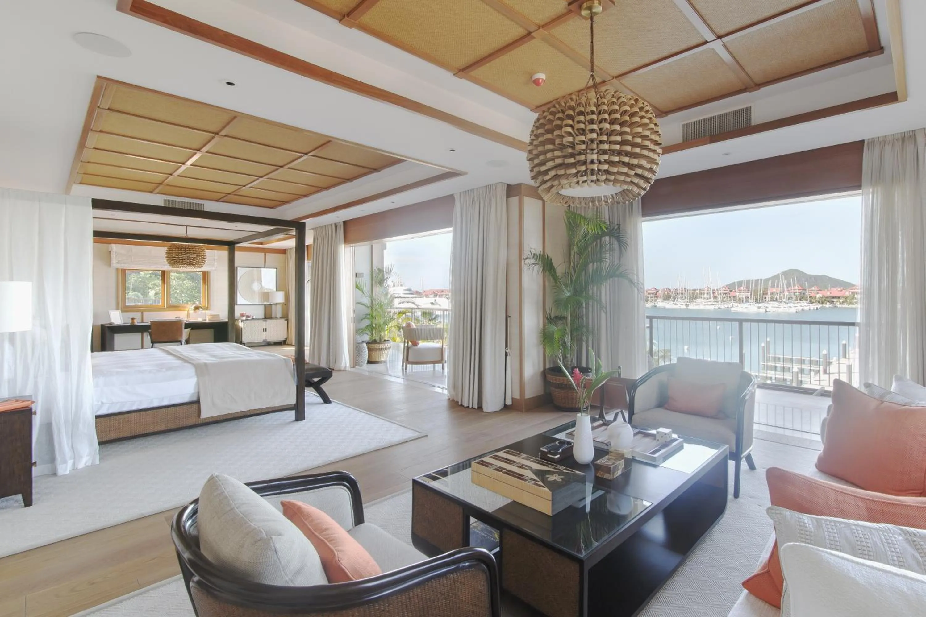 Bed in L'Escale Resort Marina & Spa - Small Luxury Hotels of the World