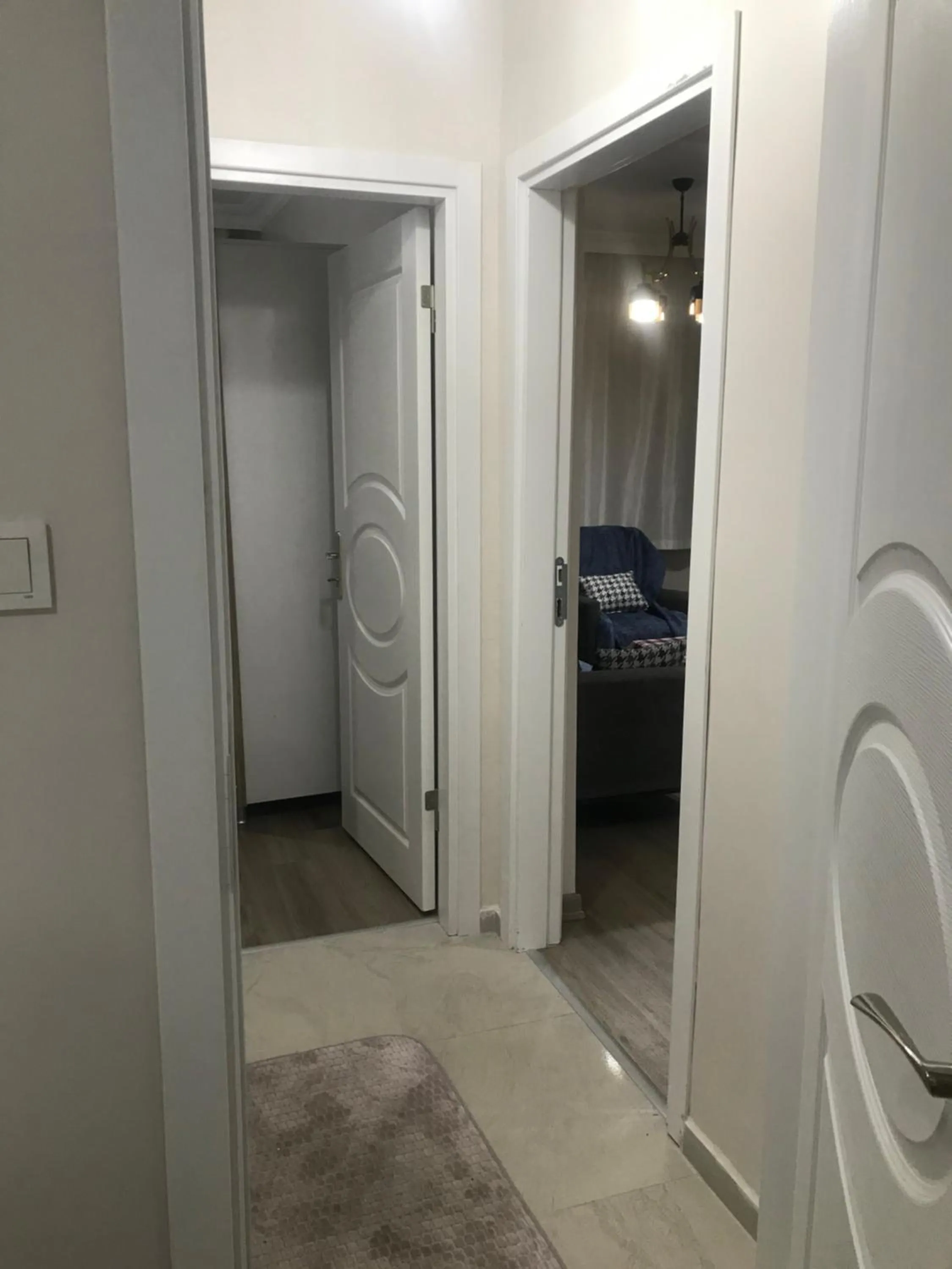 Bed in Hakan’s apartment