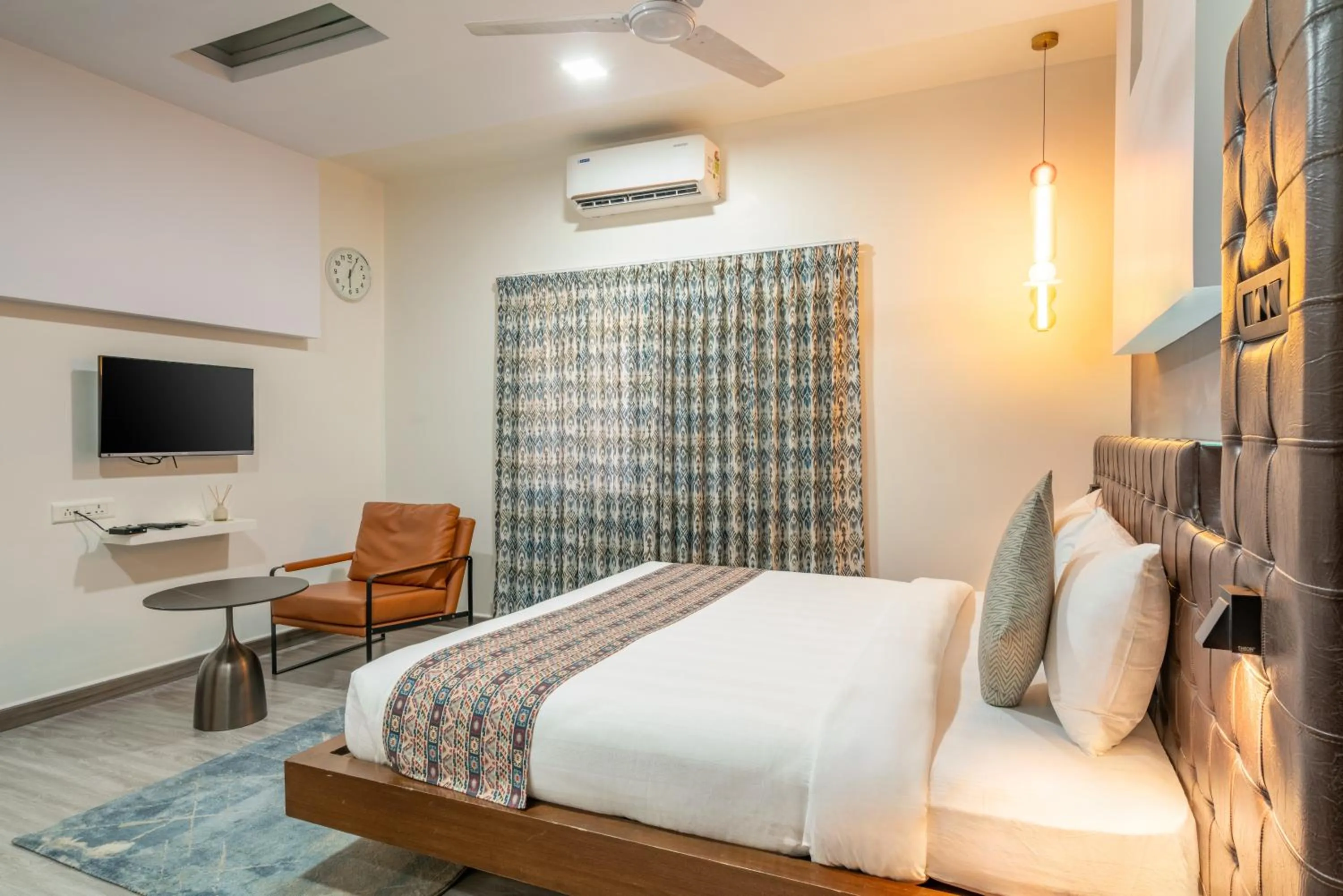 Bed in Hotel Serenity La Vista