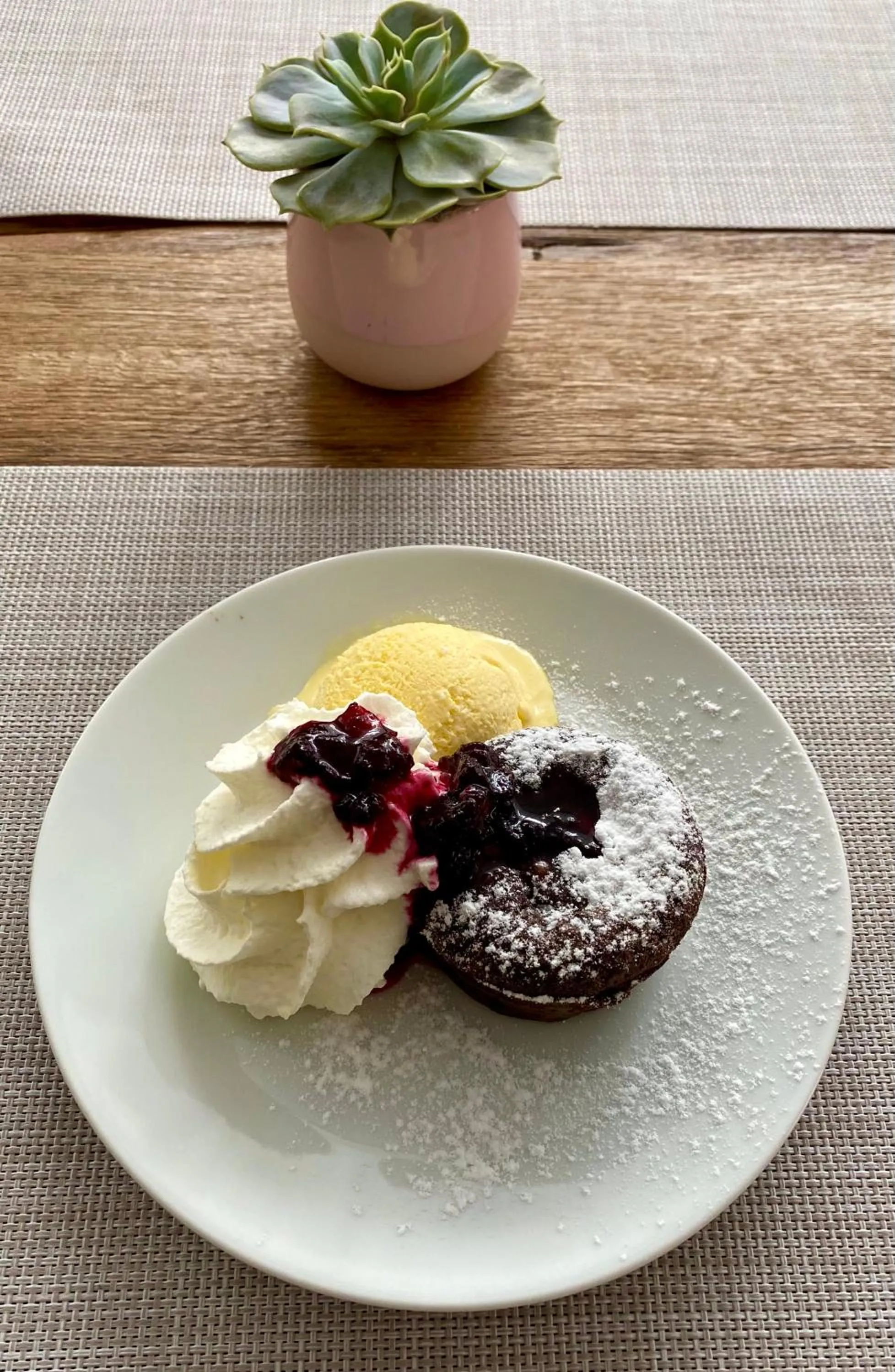 Restaurant/places to eat in Chata Tale - Dom Horskej služby