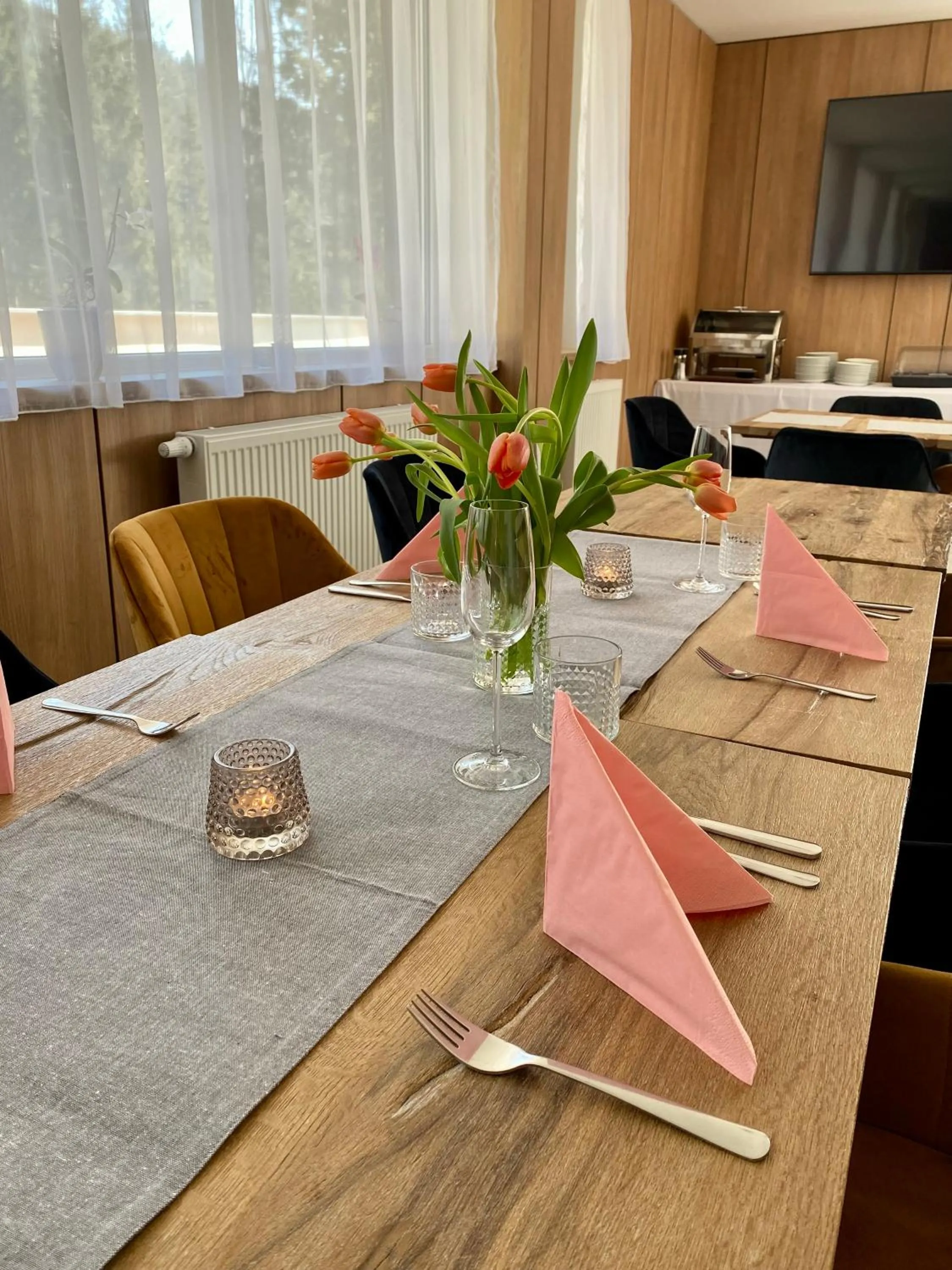 Restaurant/places to eat in Chata Tale - Dom Horskej služby