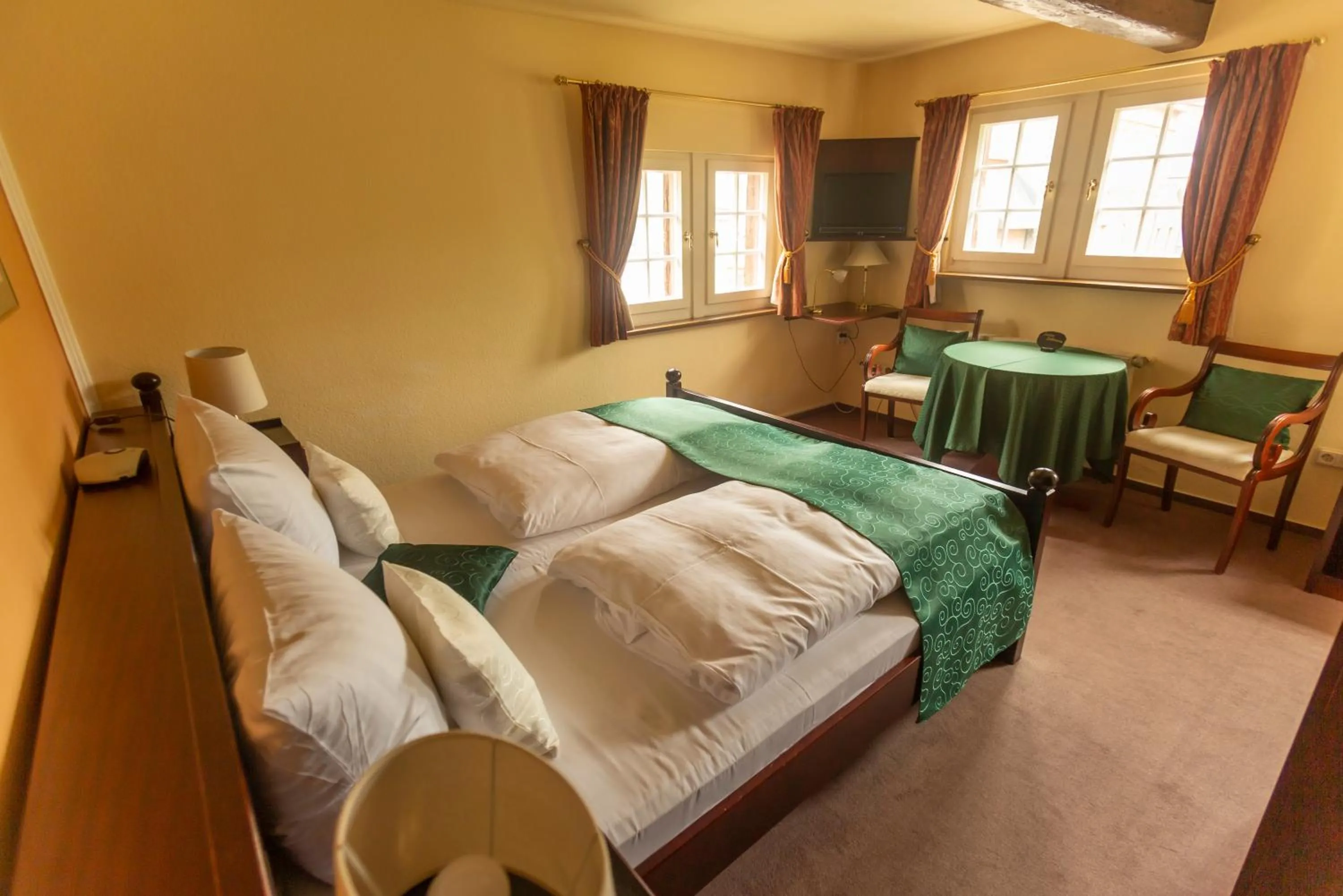 Staff, Bed in Ferienresidenz Brauneberger Hof an der Mosel nahe Bernkastel-Kues