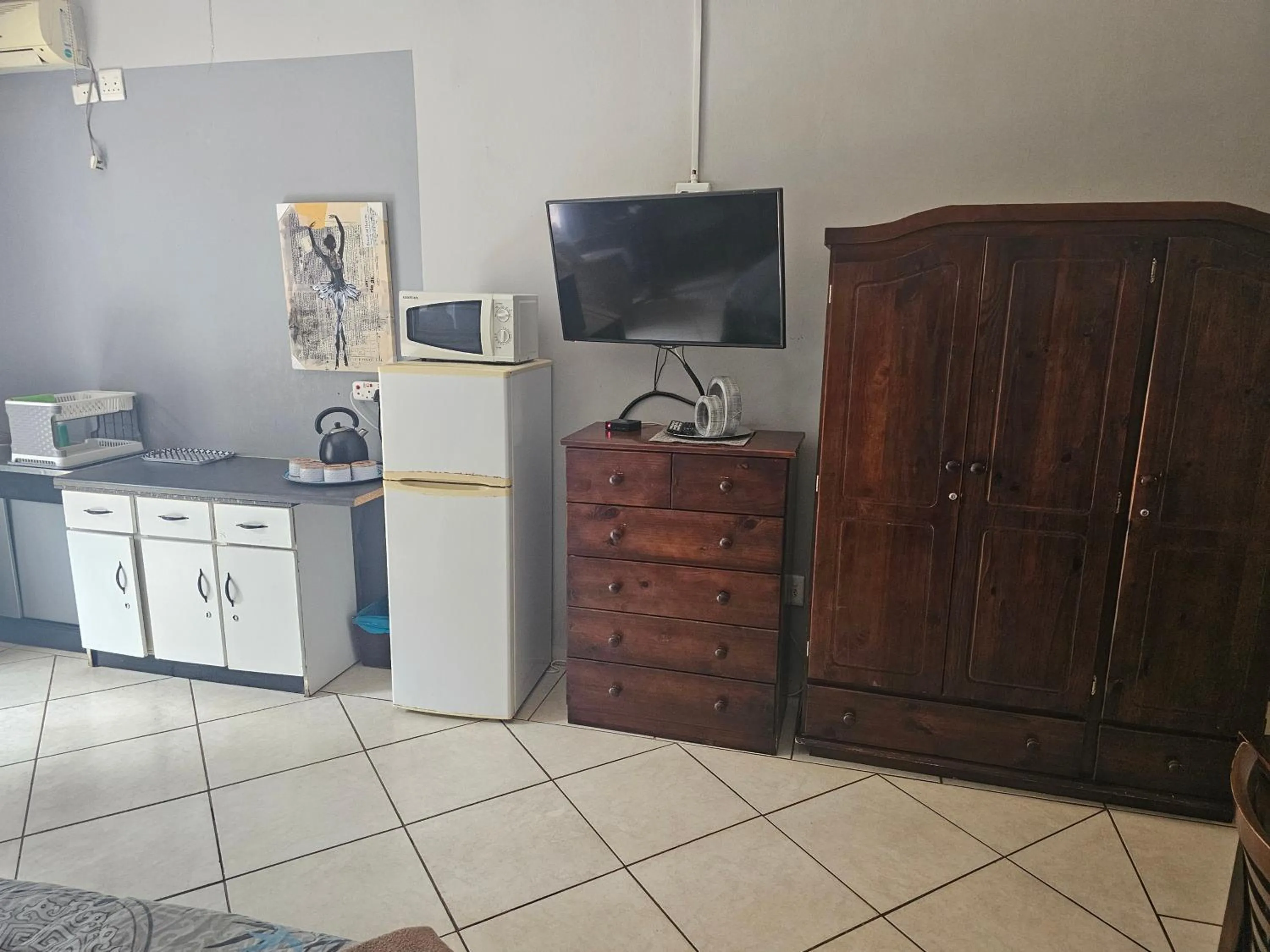 Heatherdale Guesthouse & Shuttle Services