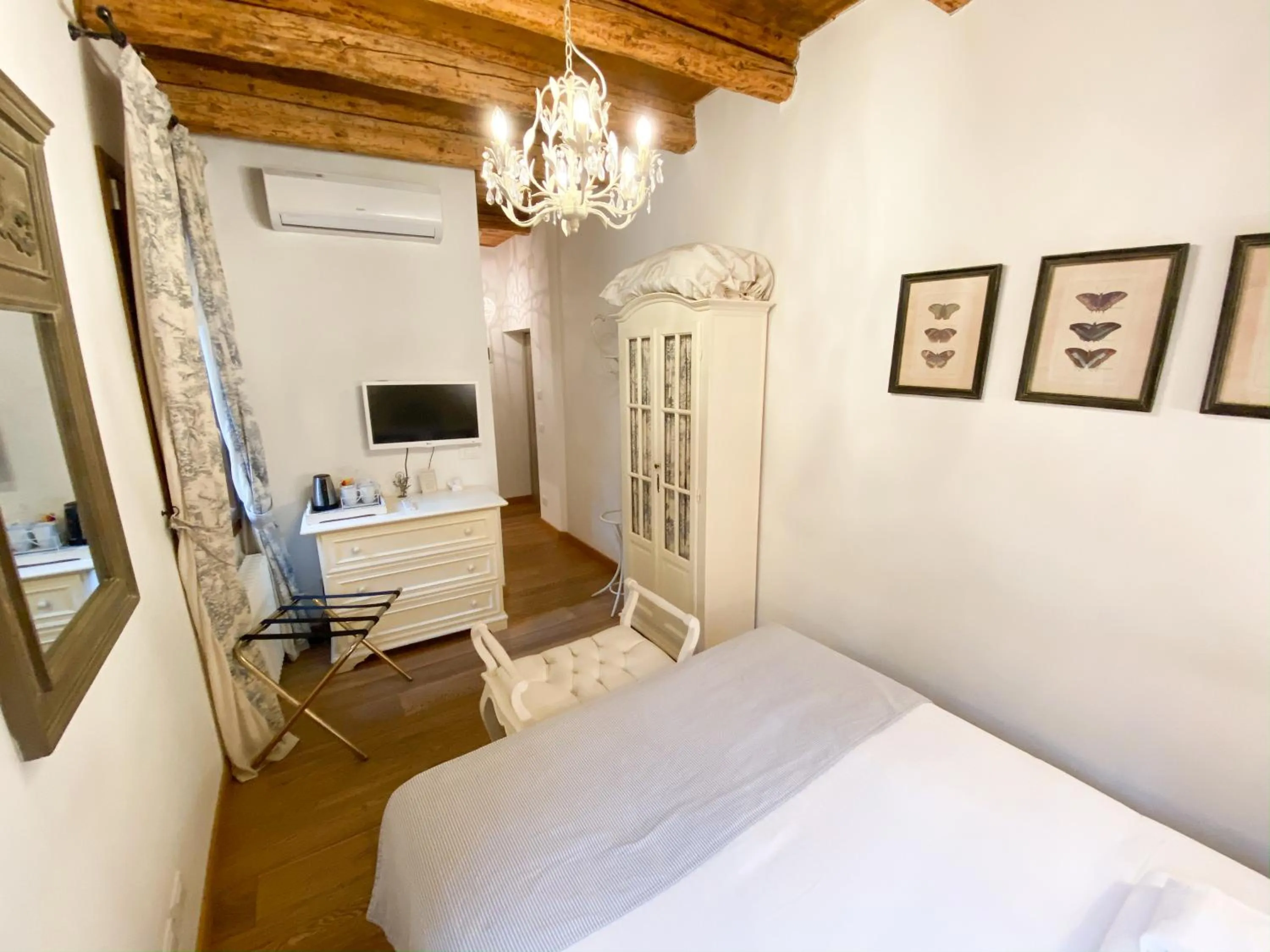 TV and multimedia, Bed in Rigoletto Charm