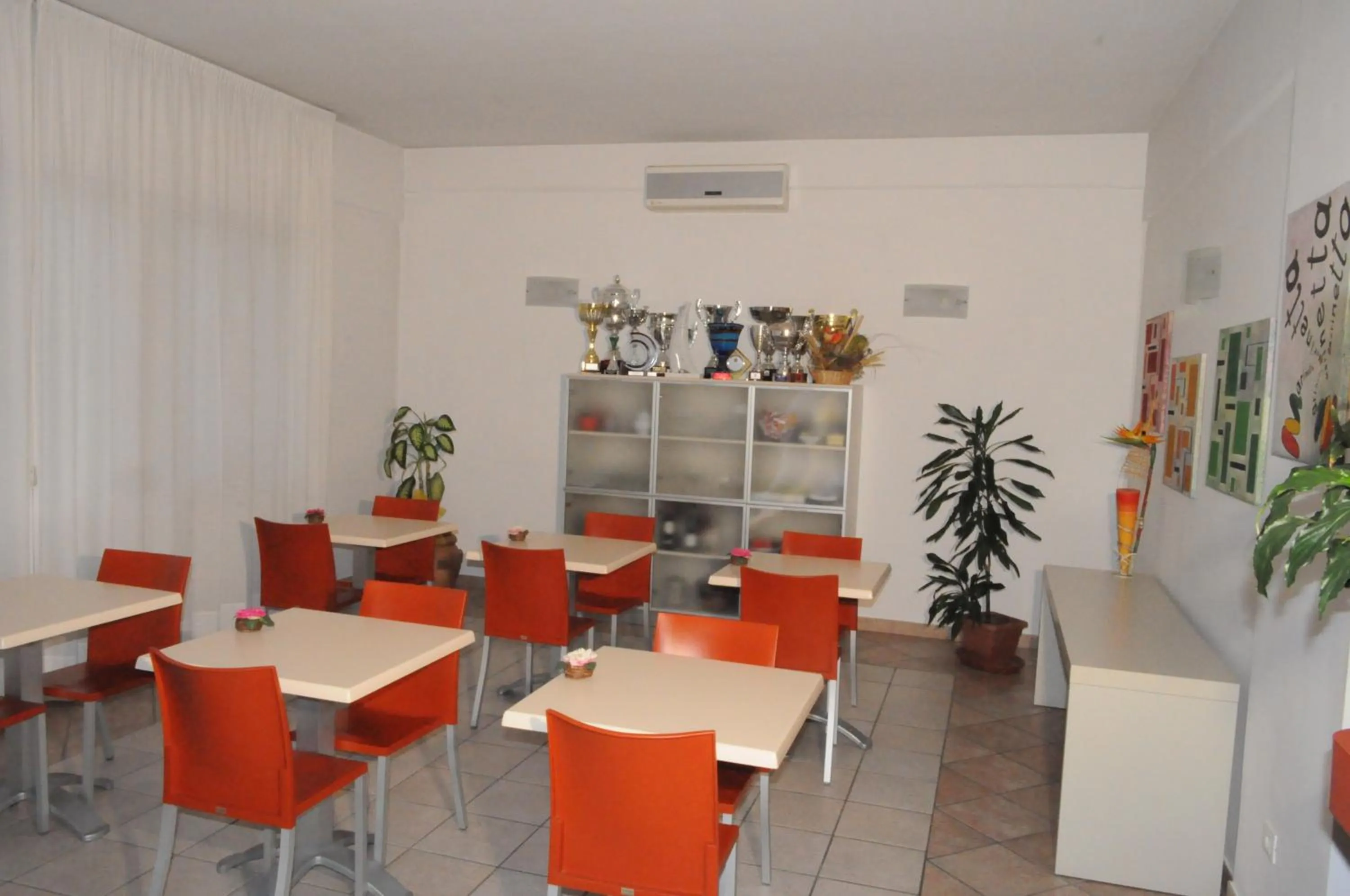 Communal lounge/ TV room in Marinetta Bed & Breakfast