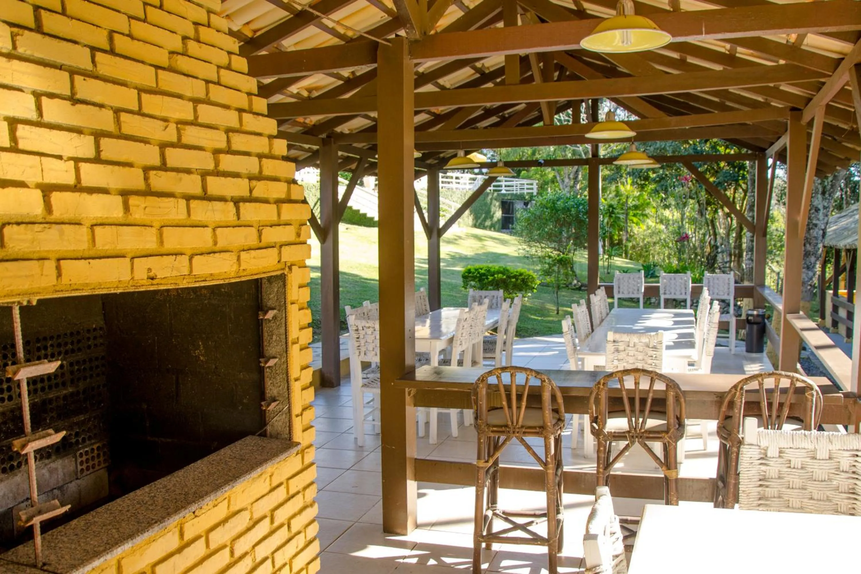 BBQ facilities in Morro do Sol Hotel & Eventos