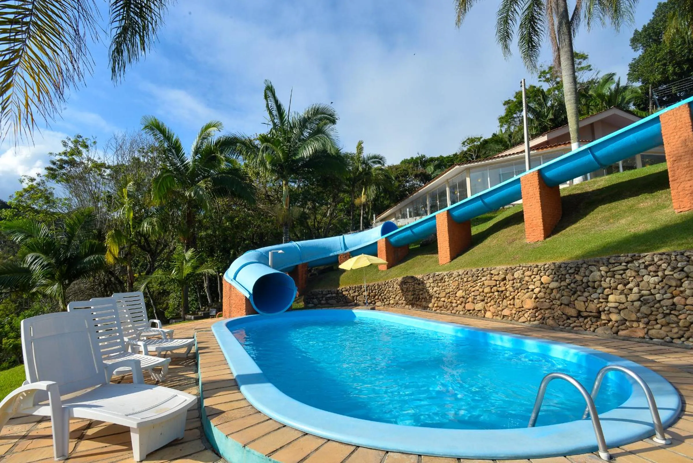 Swimming pool in Morro do Sol Hotel & Eventos