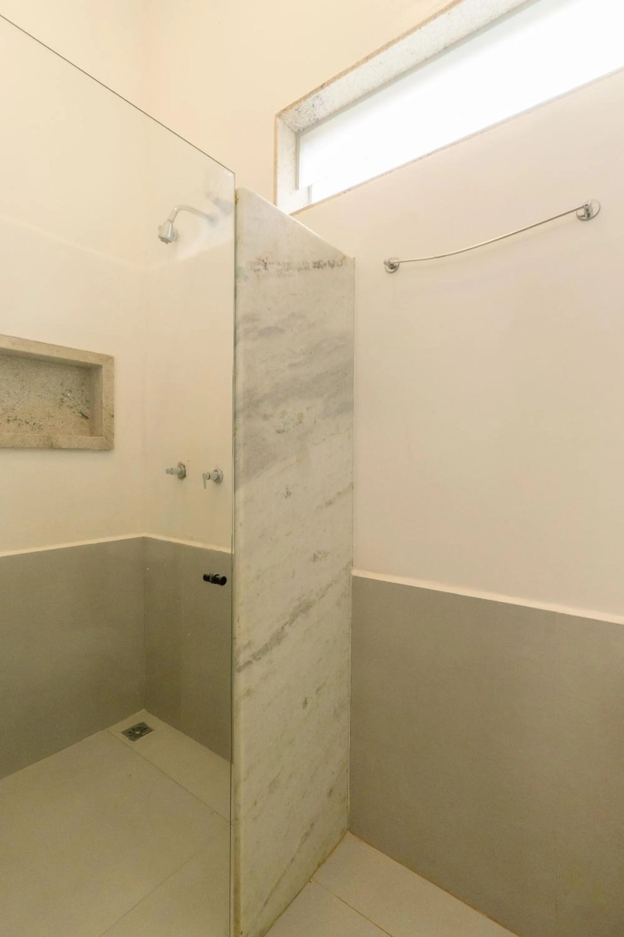 Bathroom in Miola Hotel