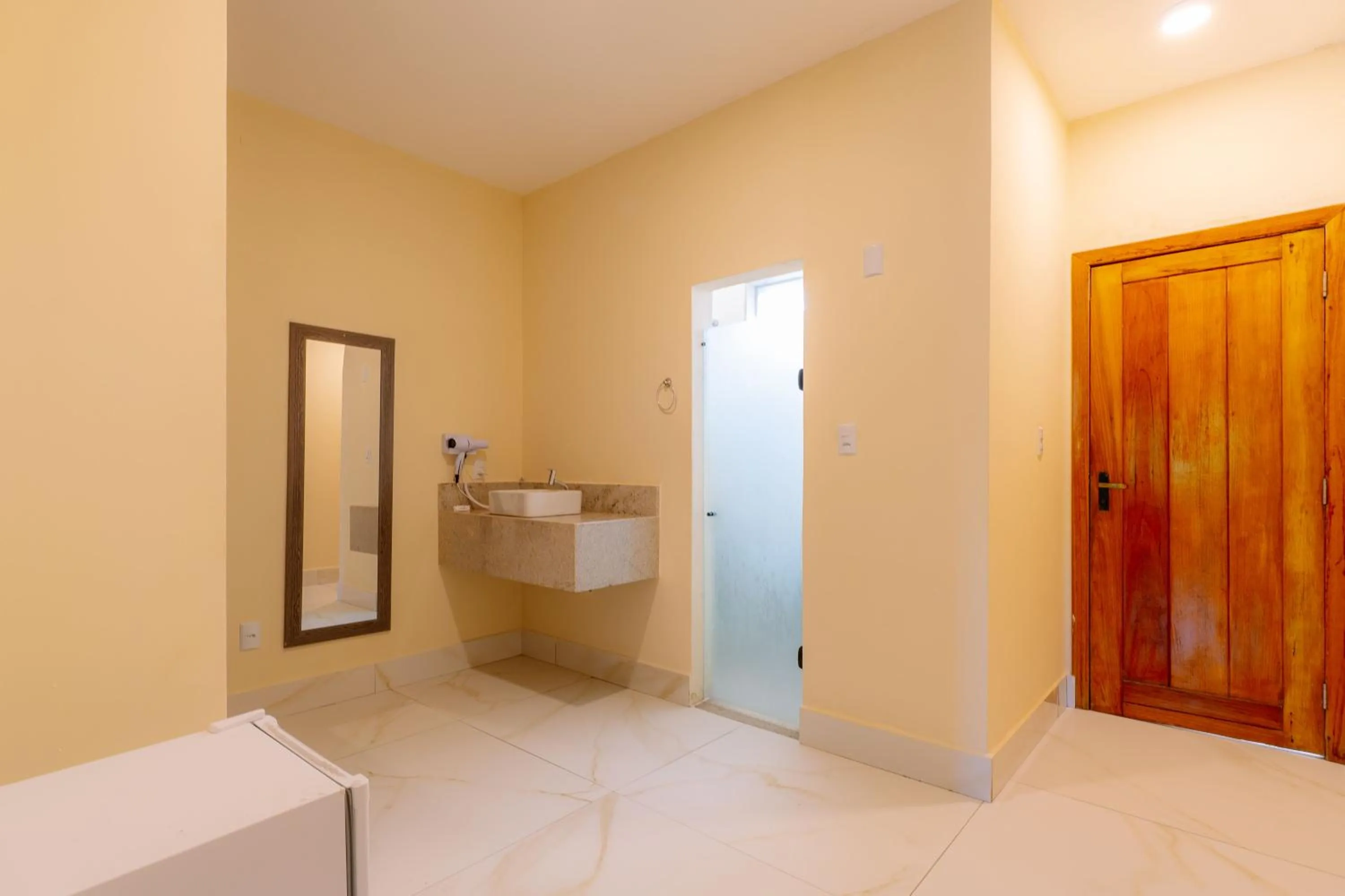 Bathroom in Miola Hotel