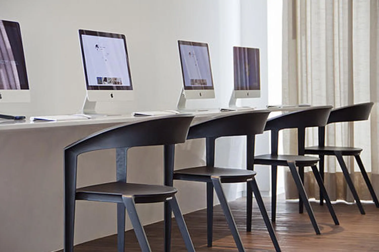 Communal lounge/ TV room in ibis Styles Brasilia Aeroporto