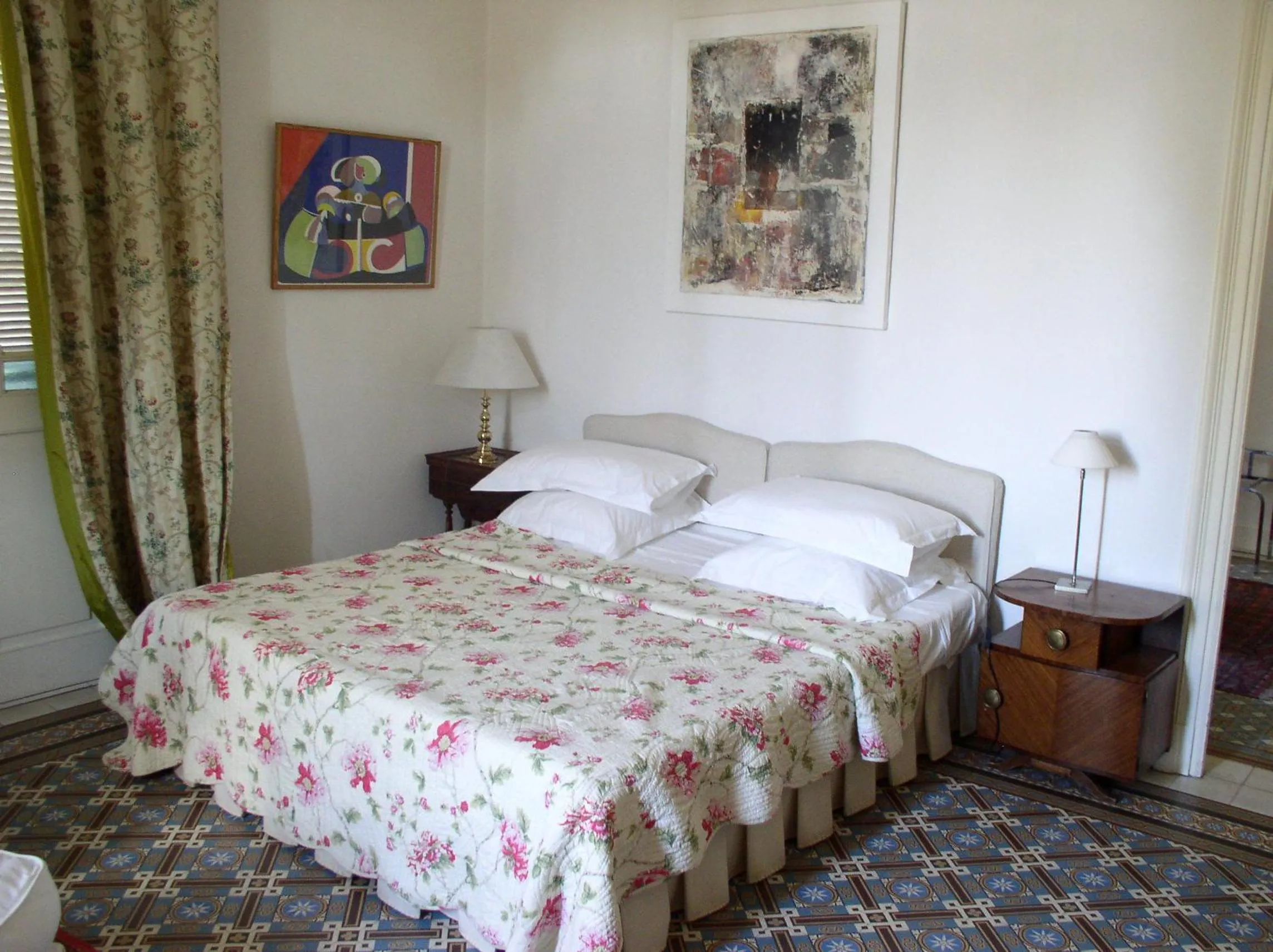 Bed in La Maison de Sophie