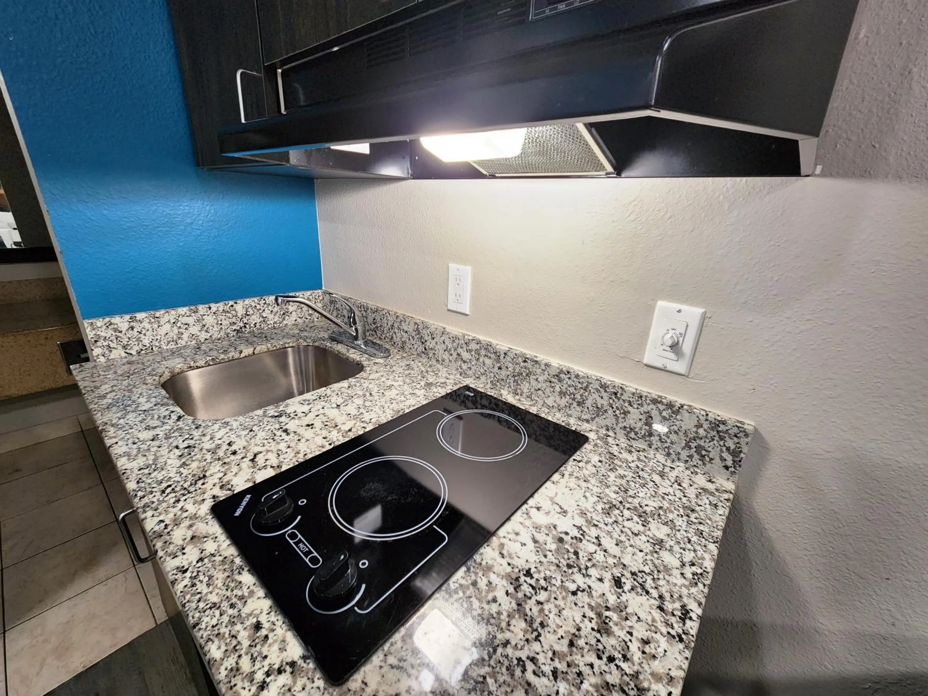 Kitchen or kitchenette in Scottish Inn & Suites