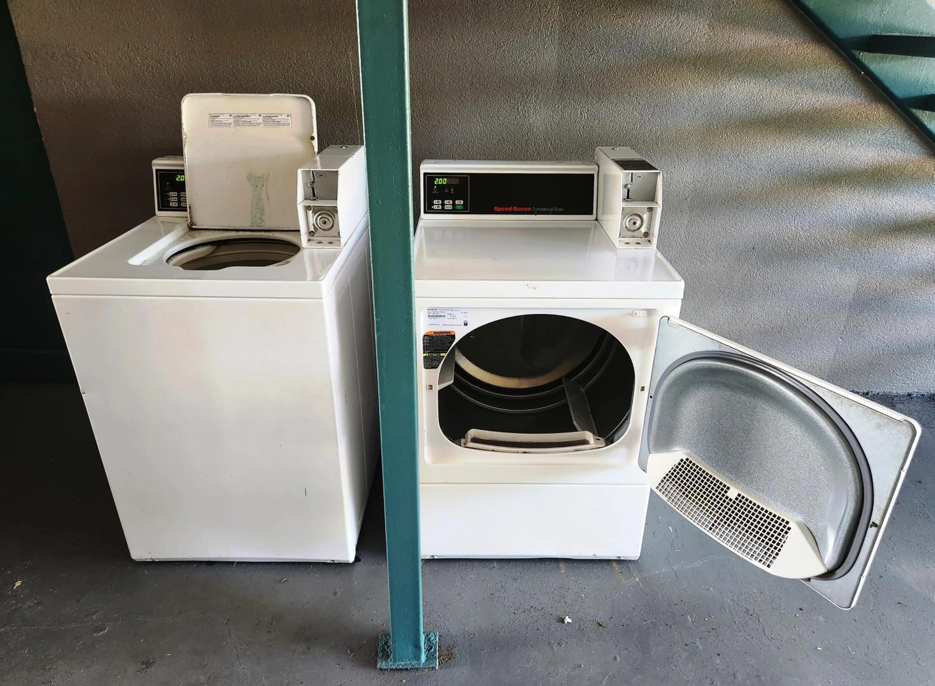 laundry in Scottish Inn & Suites