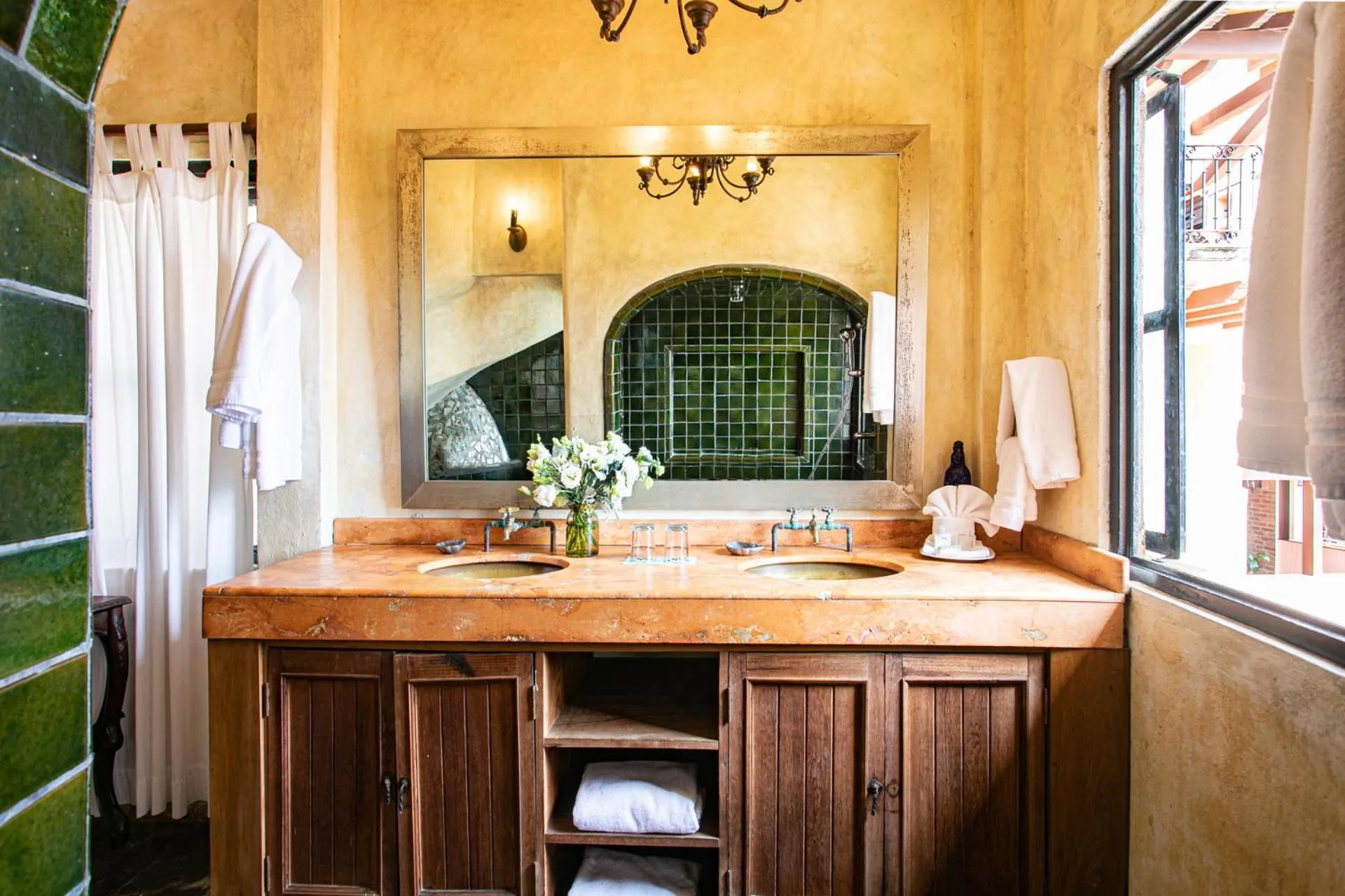 Bathroom in Quinta Maria Cortez Beach Hotel