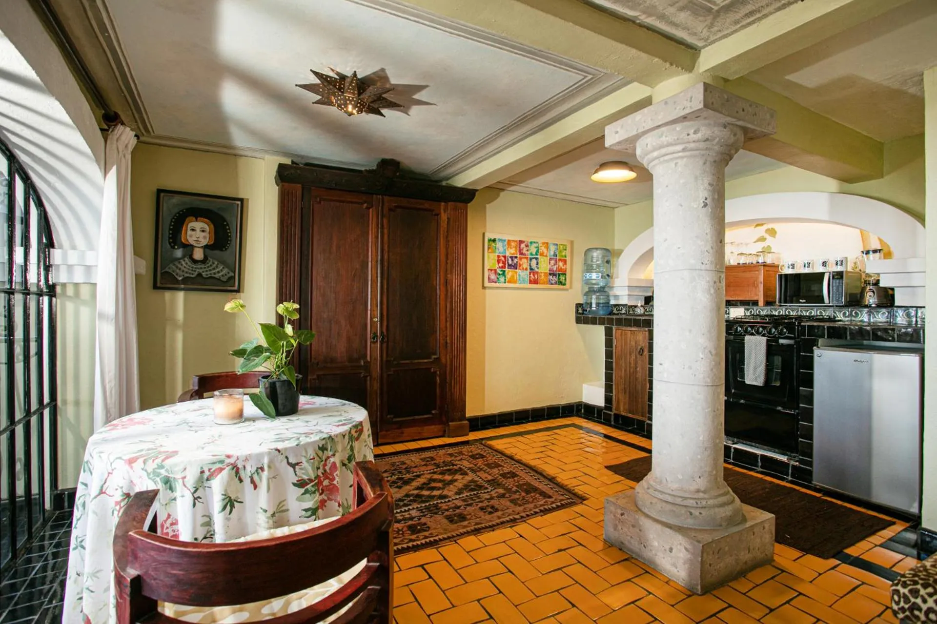 Kitchen or kitchenette in Quinta Maria Cortez Beach Hotel